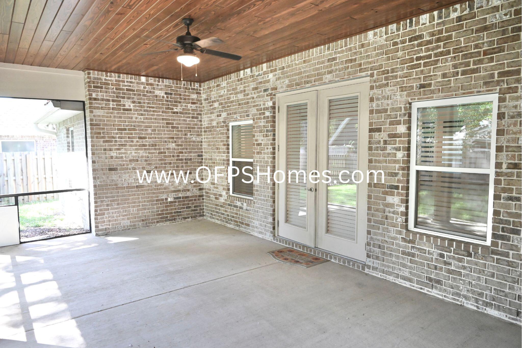 SOUNDSIDE SHORES - Residential Lease