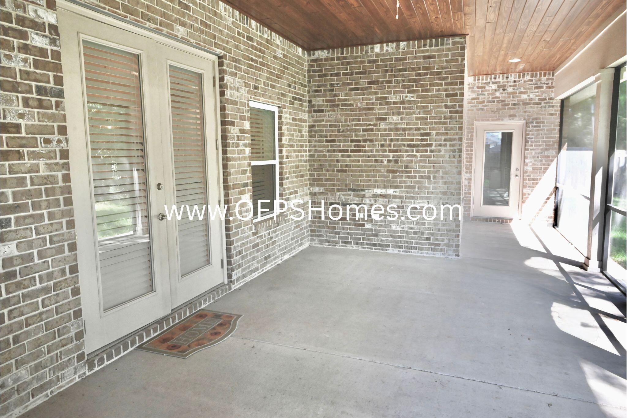 SOUNDSIDE SHORES - Residential Lease