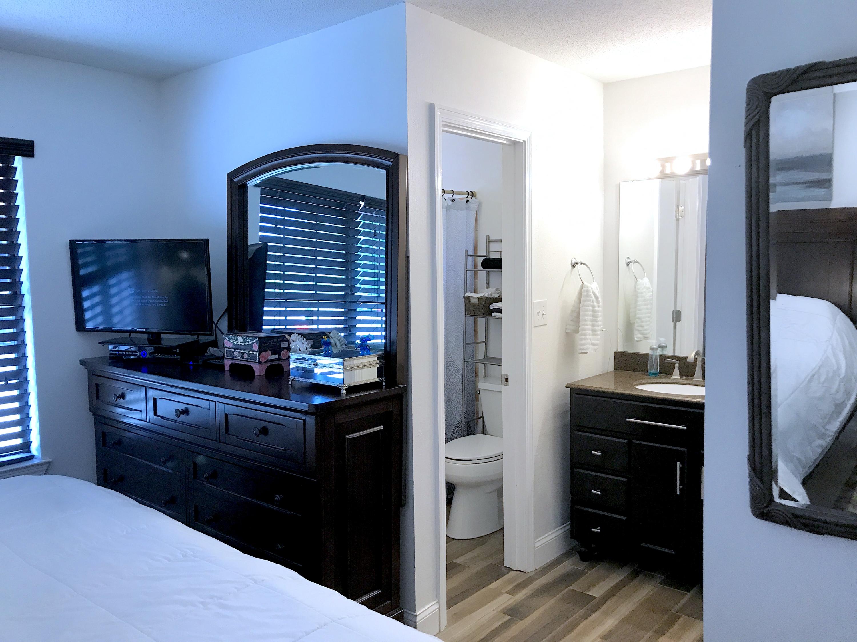 WHISPERING OAKS - Residential