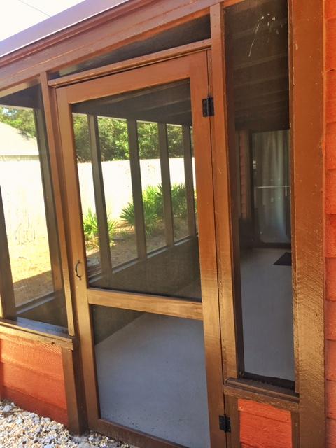 WHISPERING OAKS - Residential