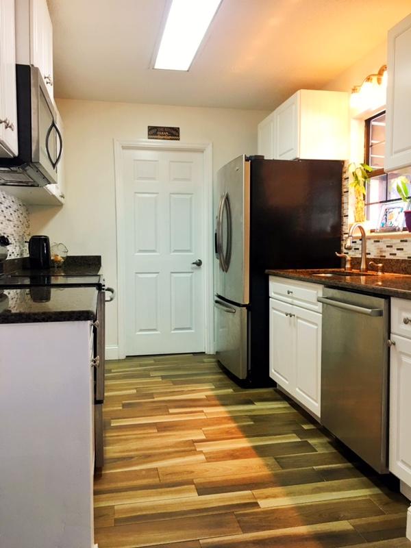 WHISPERING OAKS - Residential