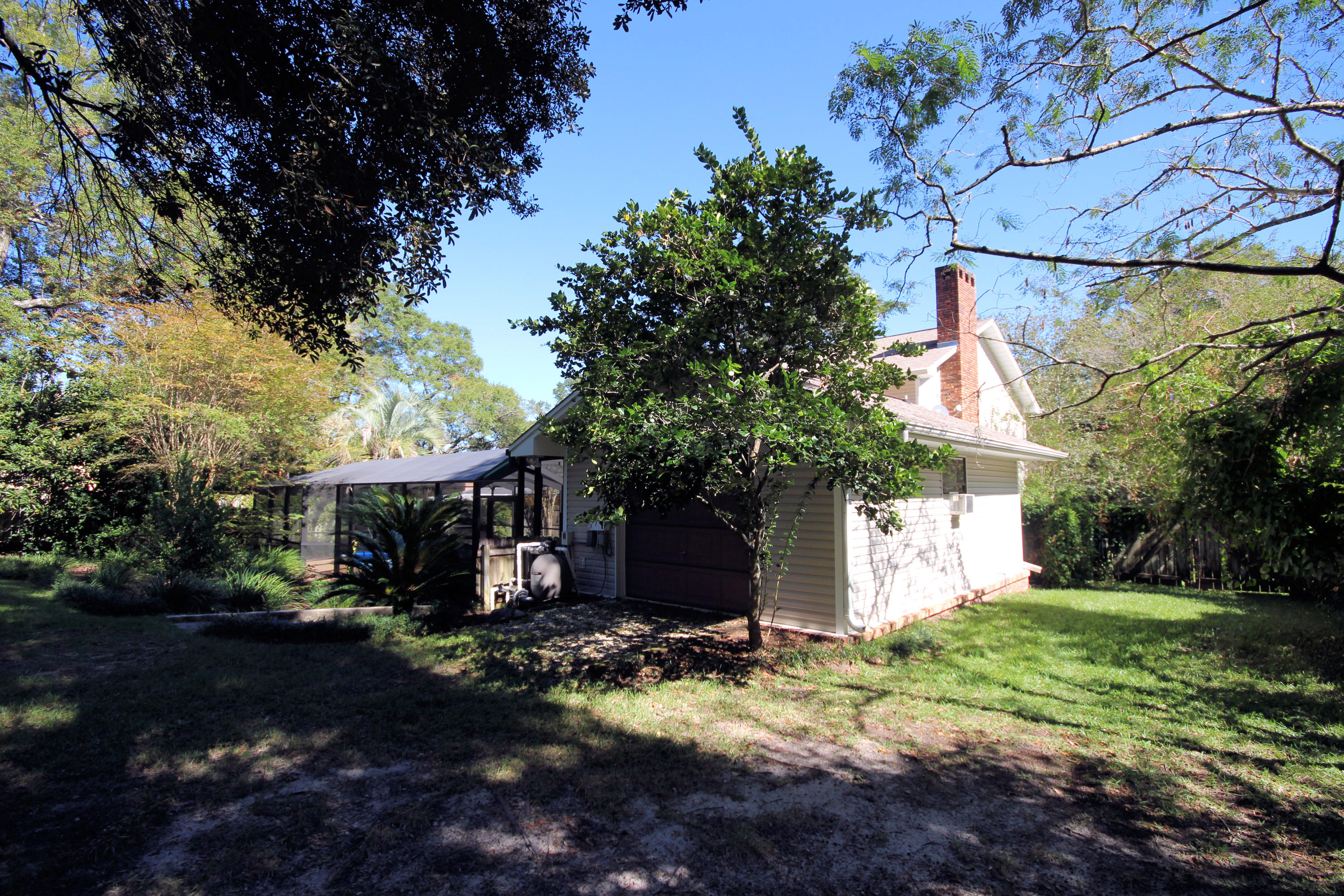 EDGEWATER VILLAGE - Residential