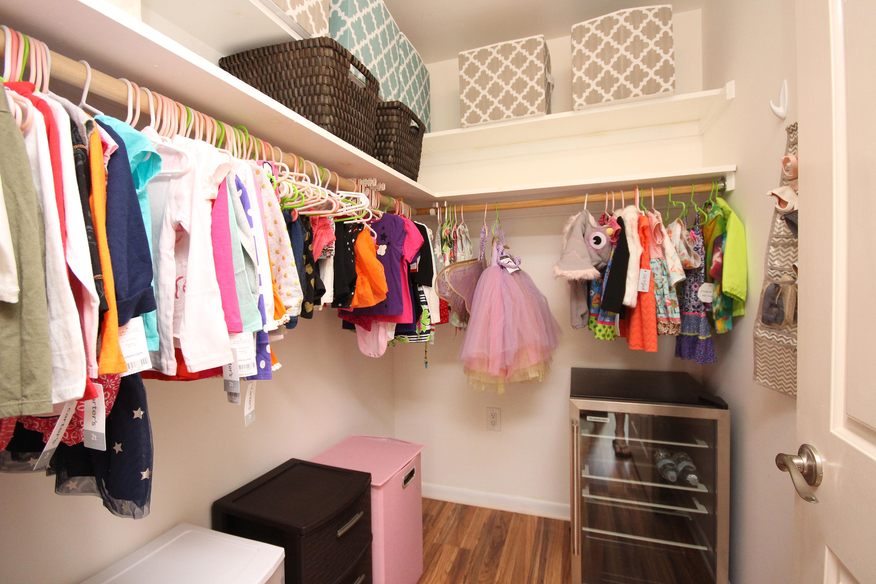 EDGEWATER VILLAGE - Residential