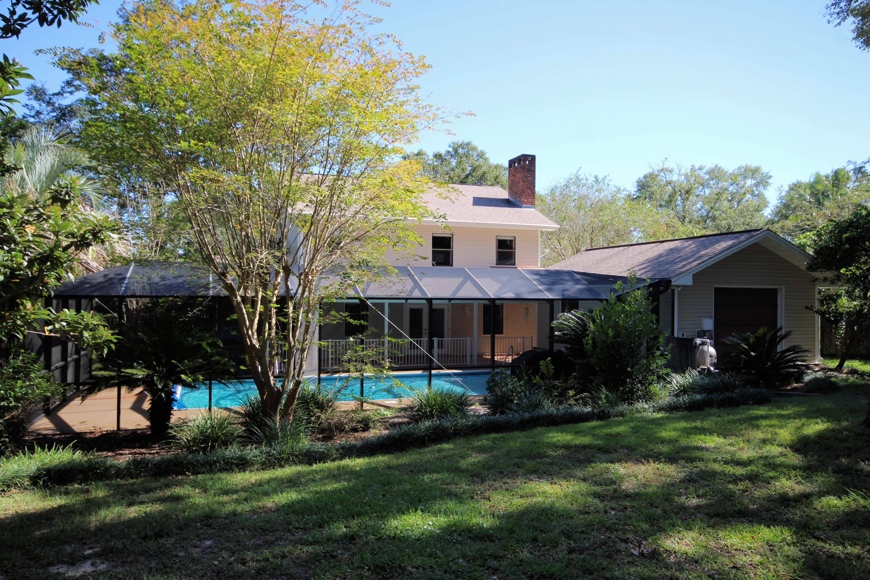 EDGEWATER VILLAGE - Residential