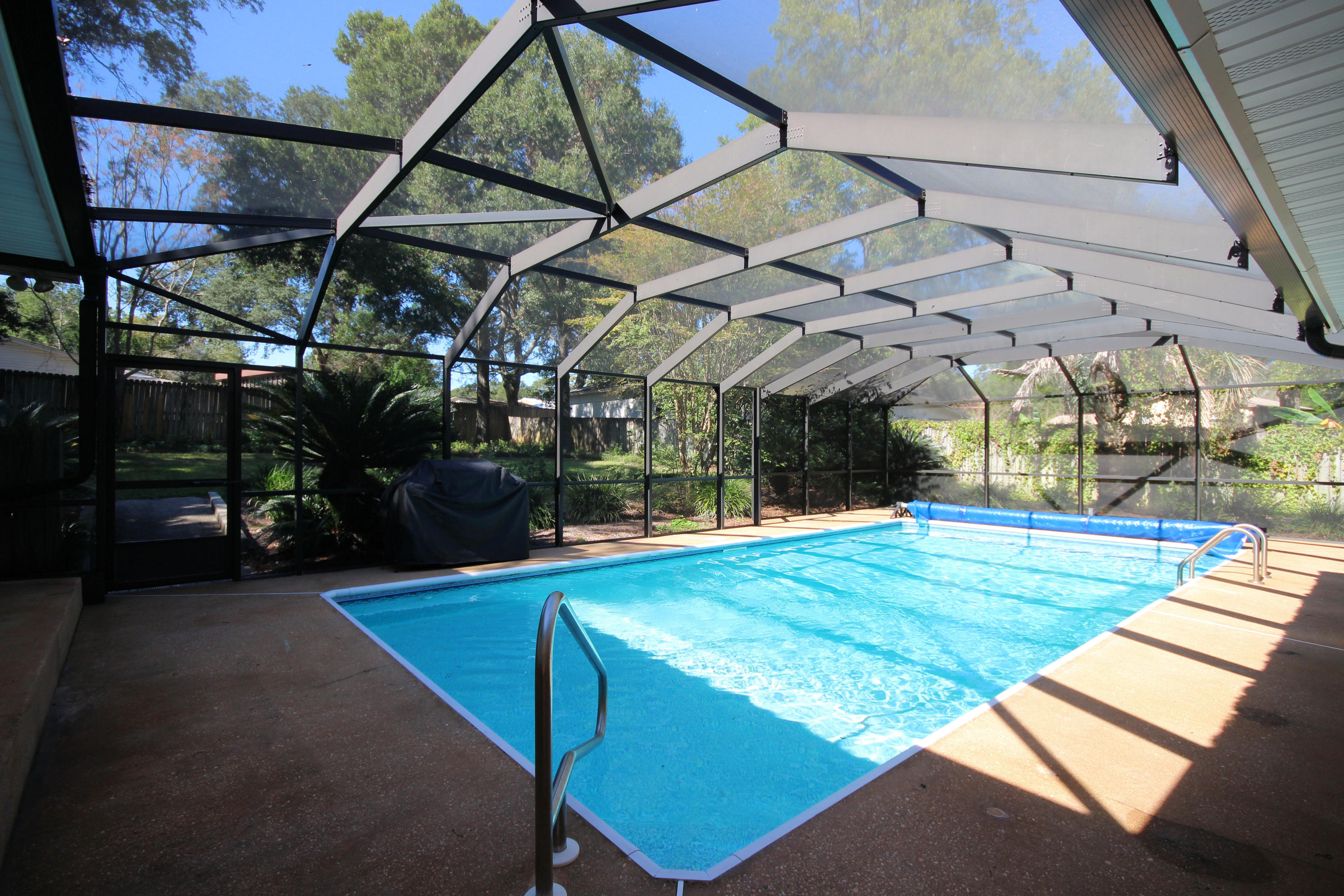 EDGEWATER VILLAGE - Residential