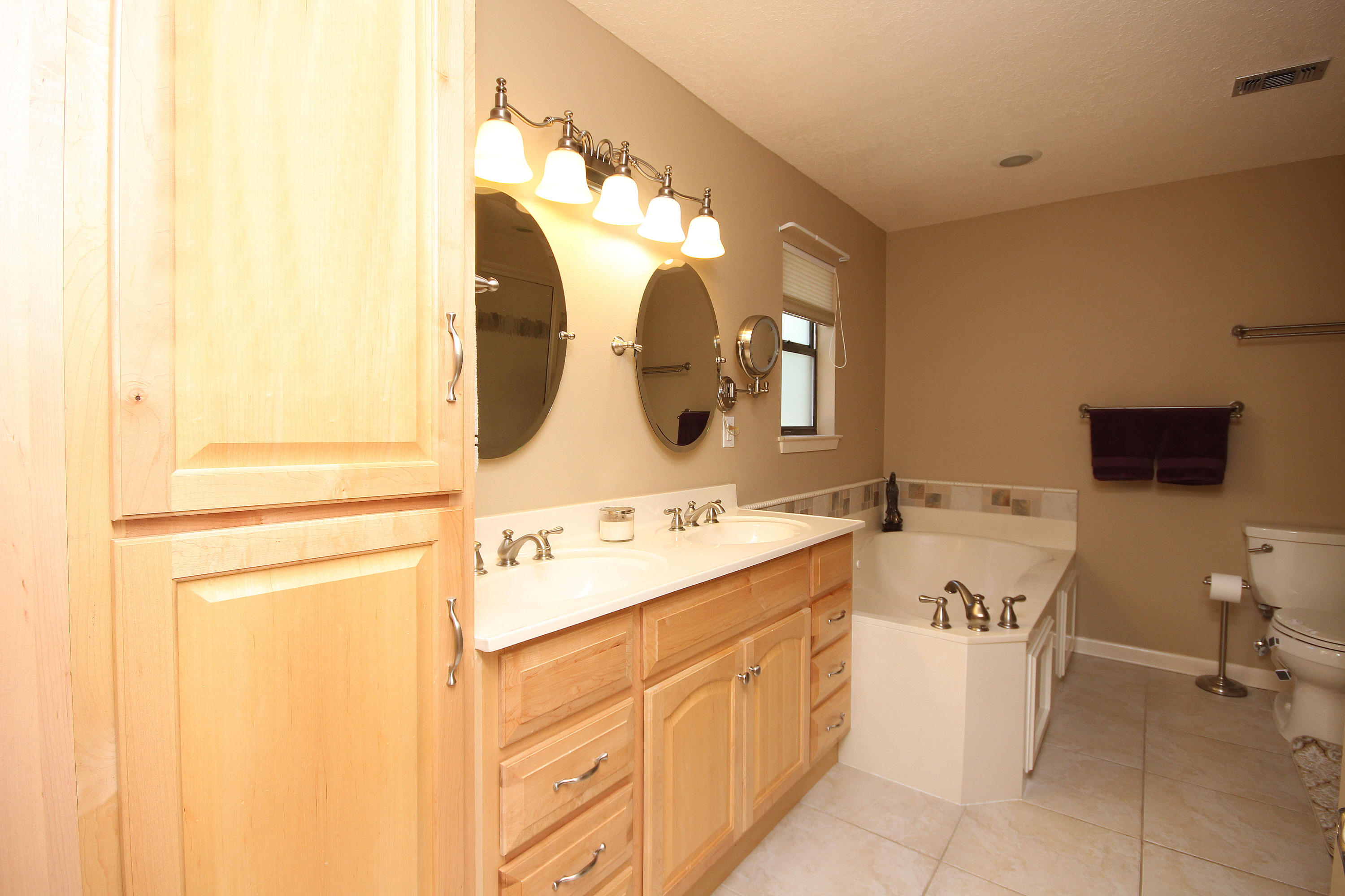 EDGEWATER VILLAGE - Residential