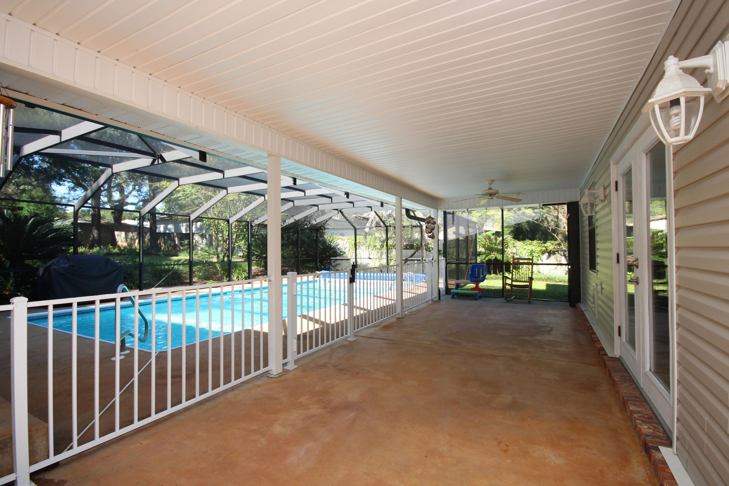 EDGEWATER VILLAGE - Residential