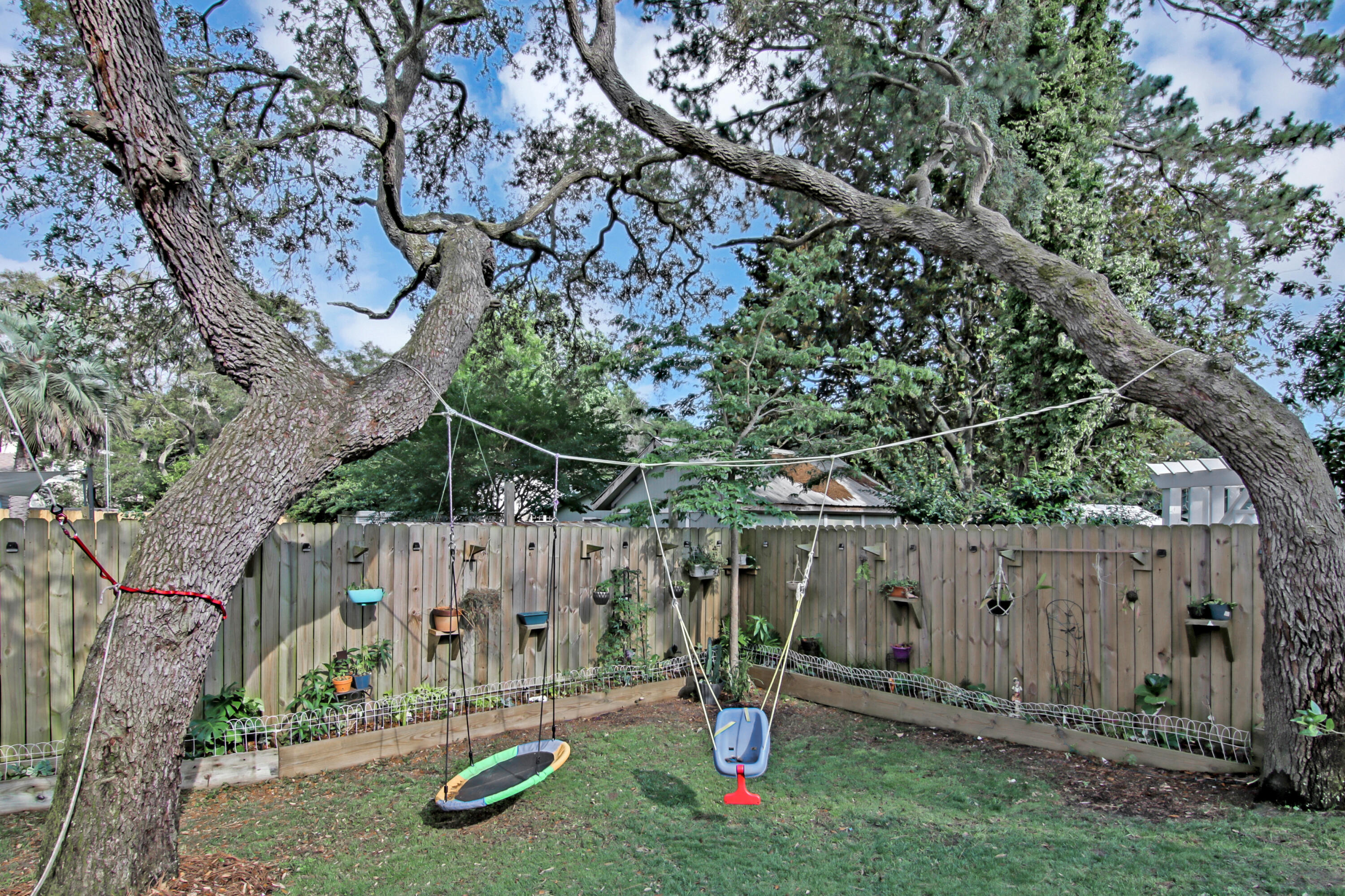 COLONY ESTATES 3RD ADDN - Residential