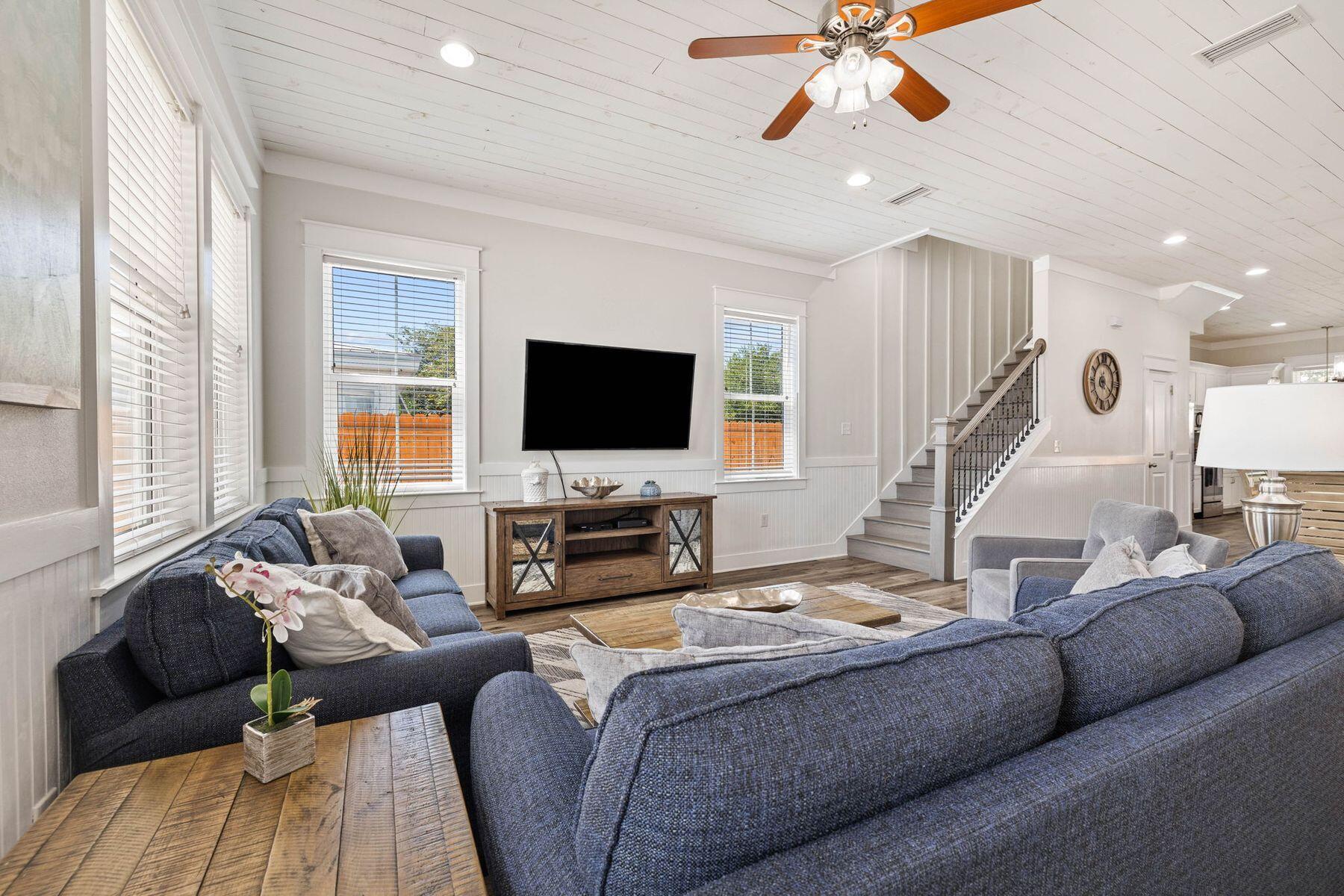 CRYSTAL BEACH - Residential