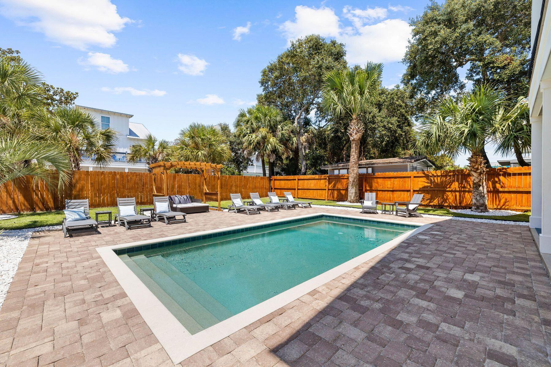 CRYSTAL BEACH - Residential