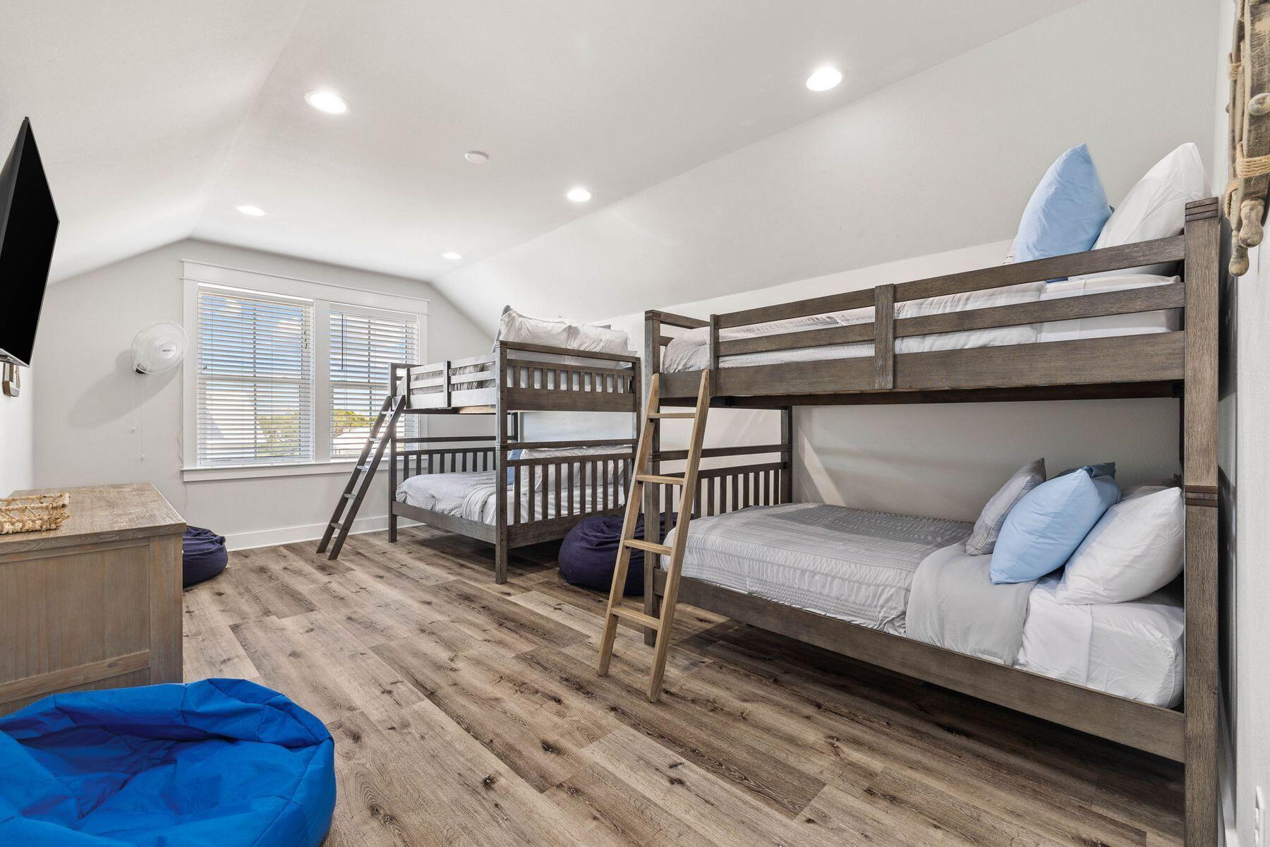 CRYSTAL BEACH - Residential