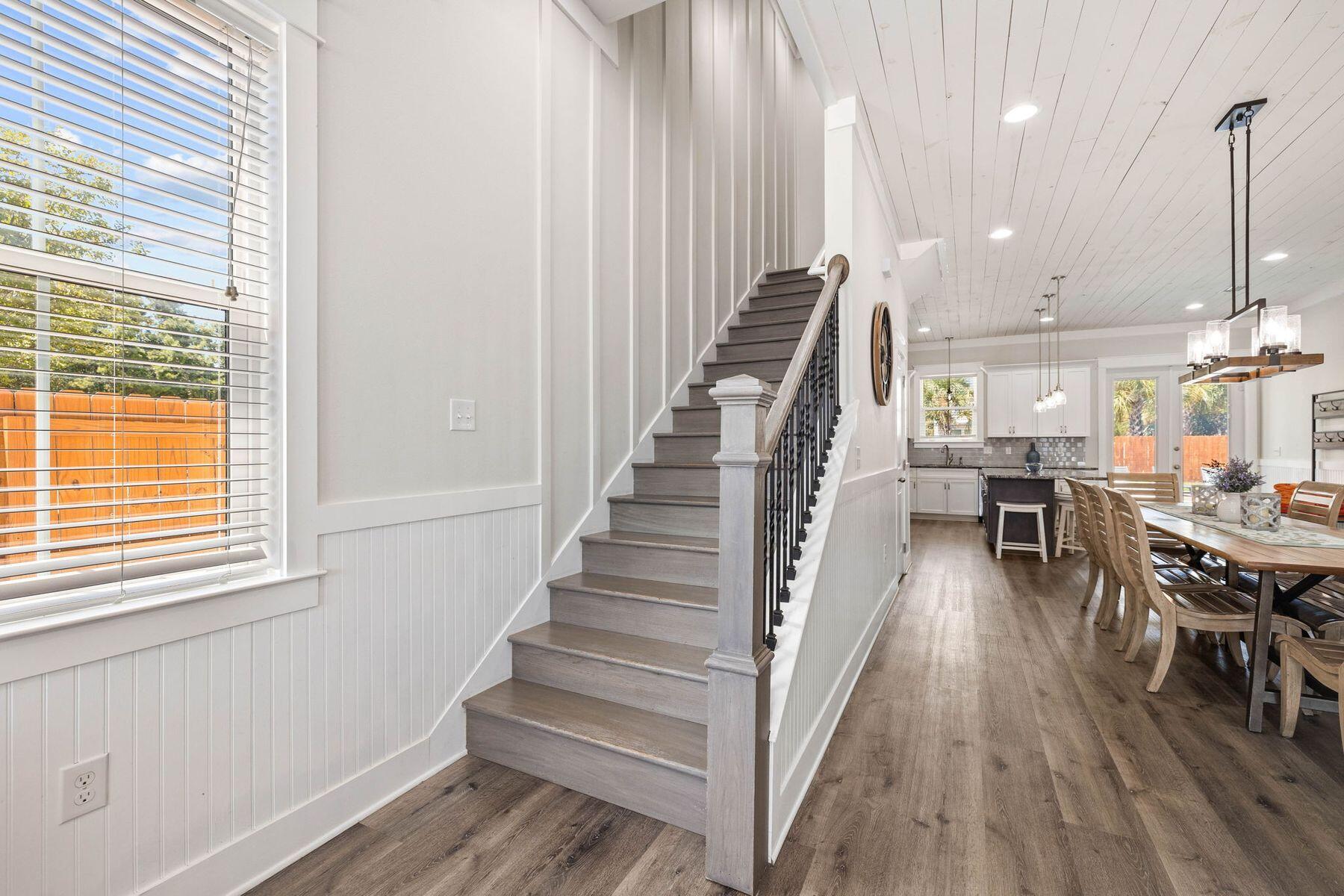 CRYSTAL BEACH - Residential