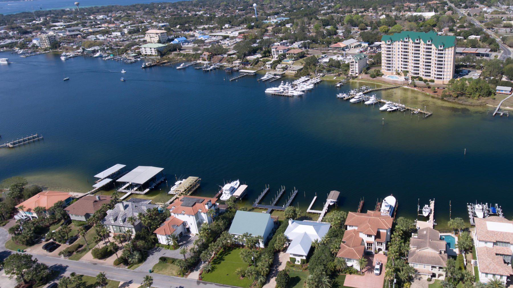HOLIDAY ISLE - Residential