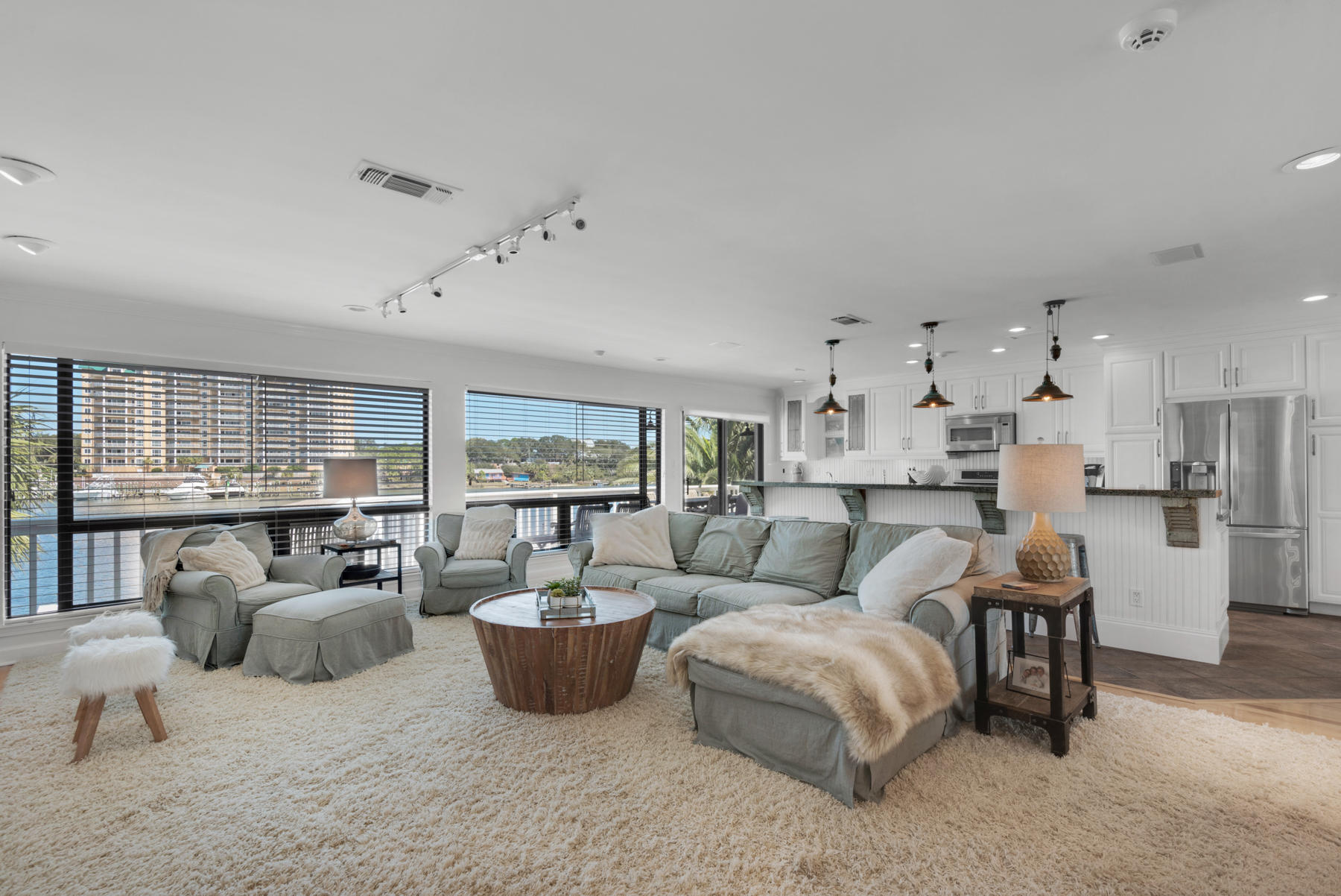 HOLIDAY ISLE - Residential