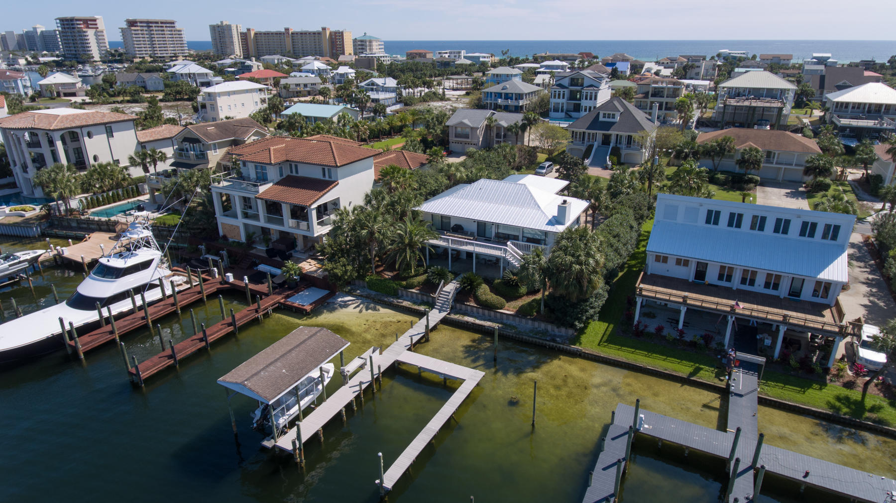 HOLIDAY ISLE - Residential
