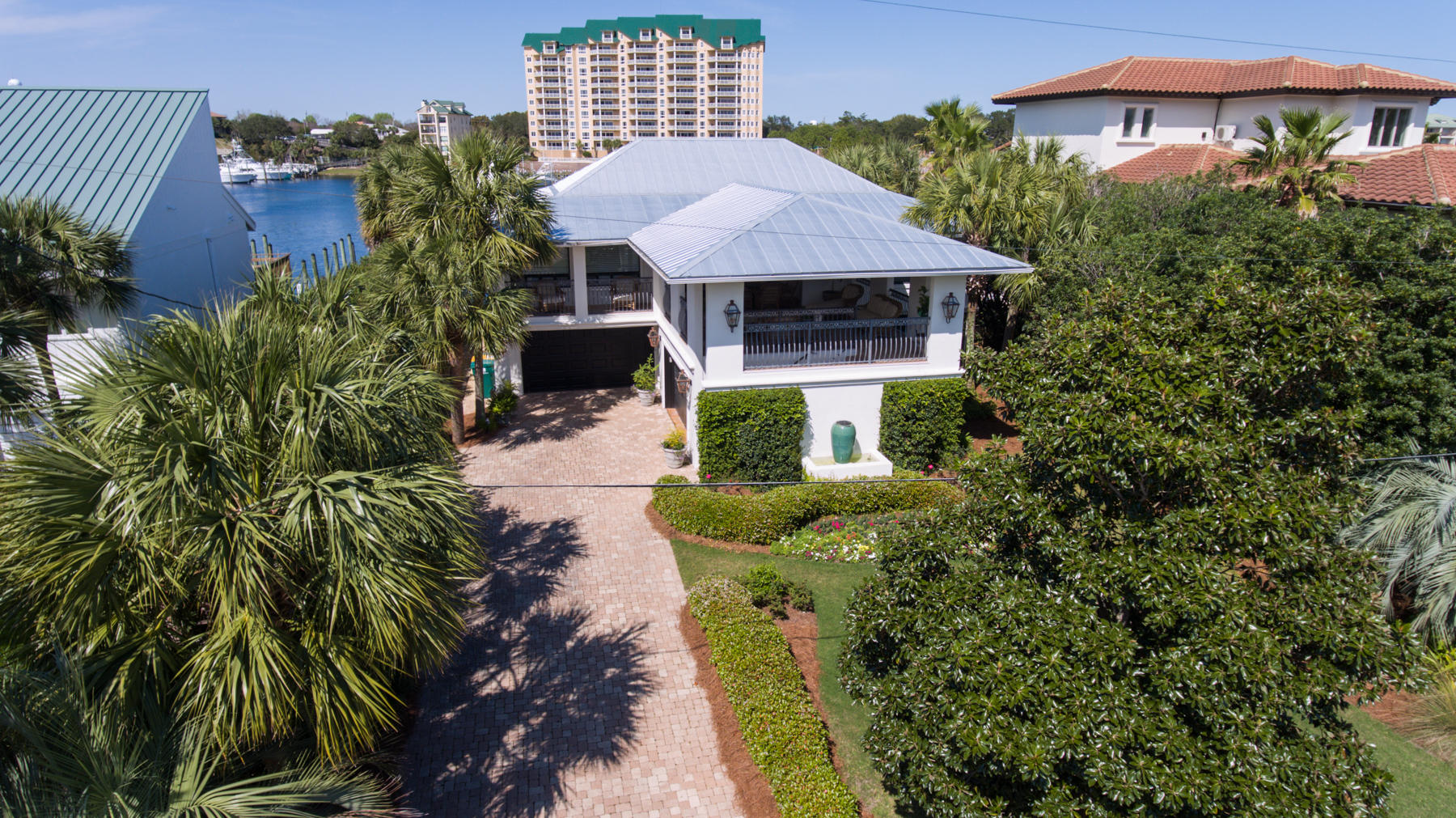 HOLIDAY ISLE - Residential