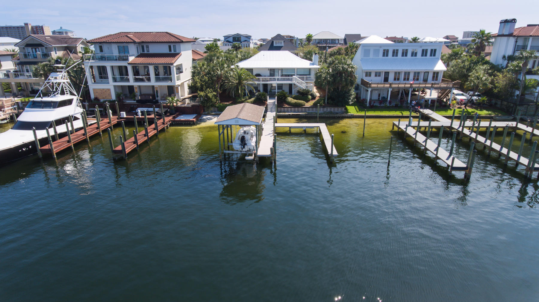 HOLIDAY ISLE - Residential