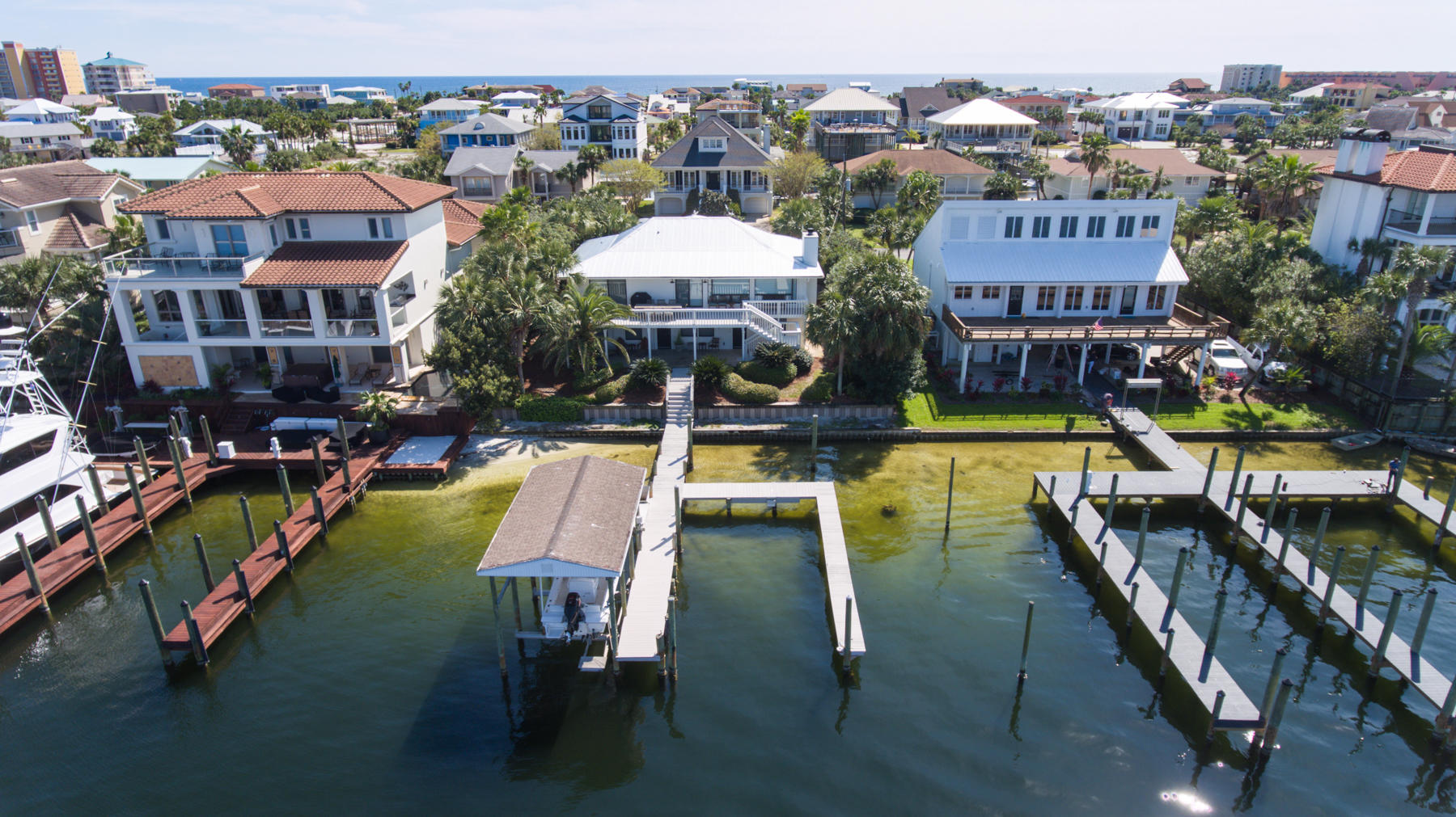 HOLIDAY ISLE - Residential