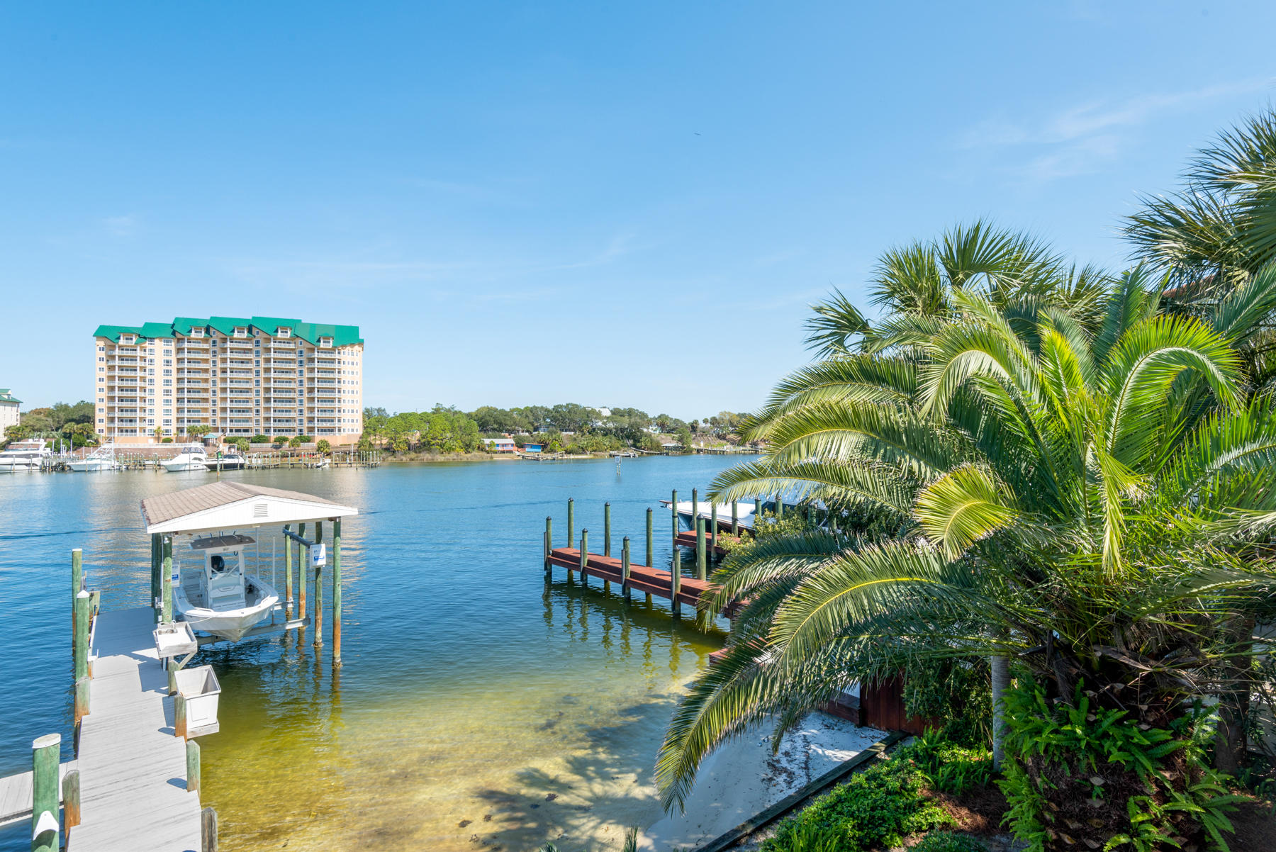 HOLIDAY ISLE - Residential
