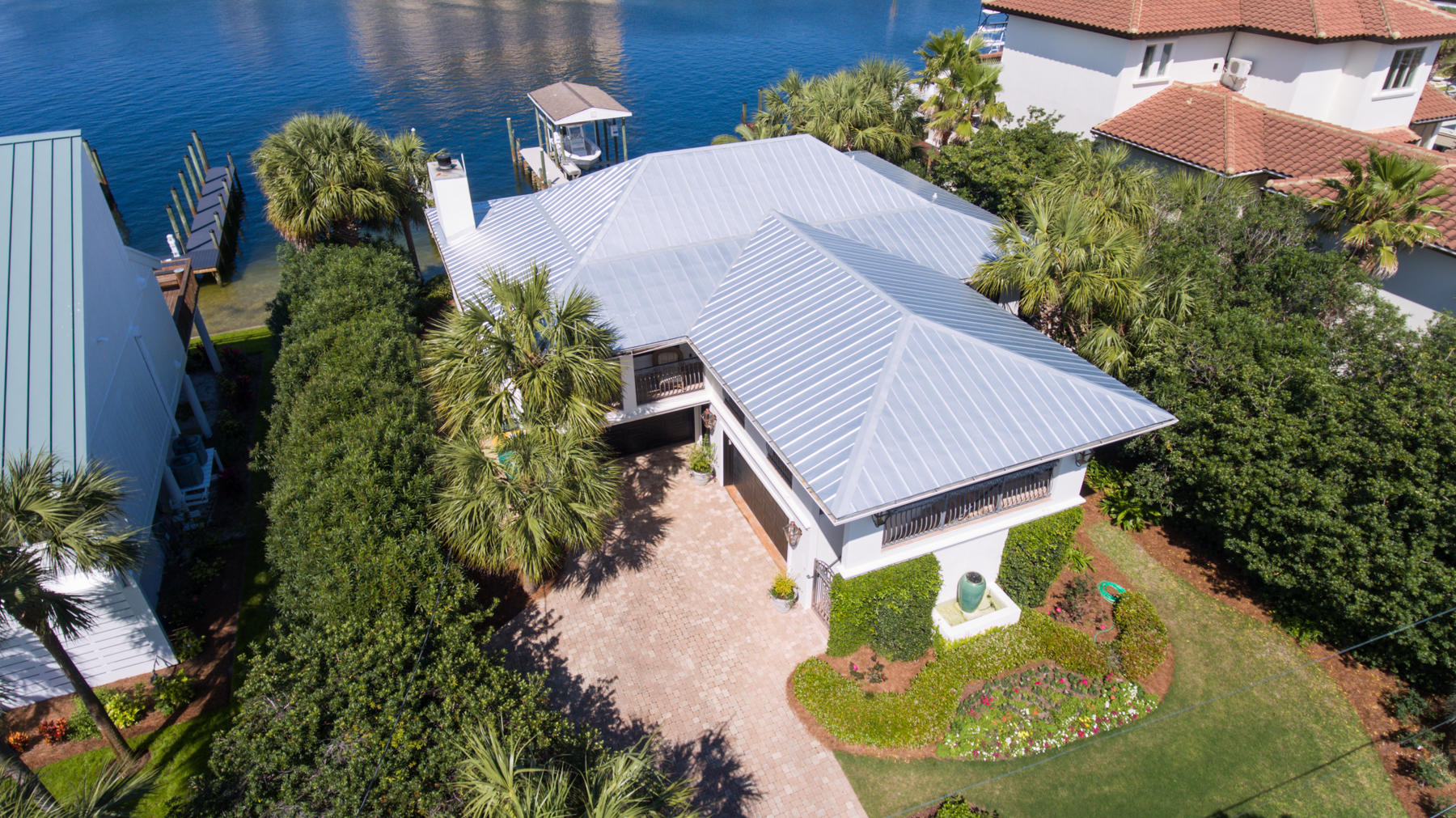 HOLIDAY ISLE - Residential