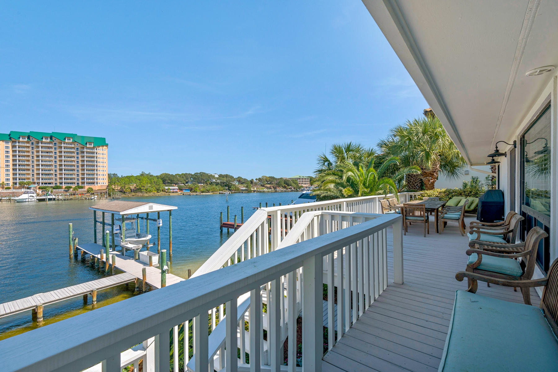 HOLIDAY ISLE - Residential