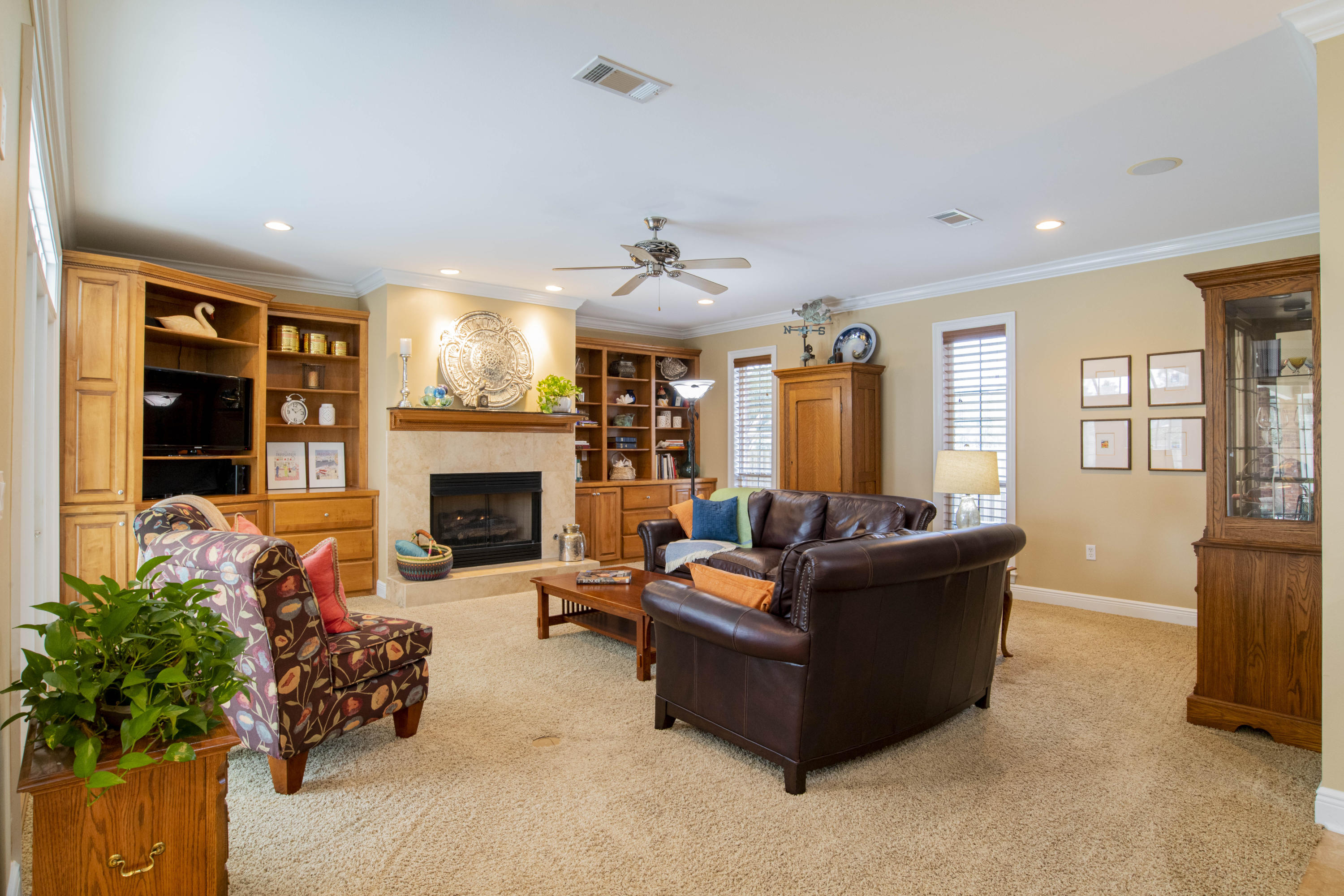 GRAND POINTE - Residential