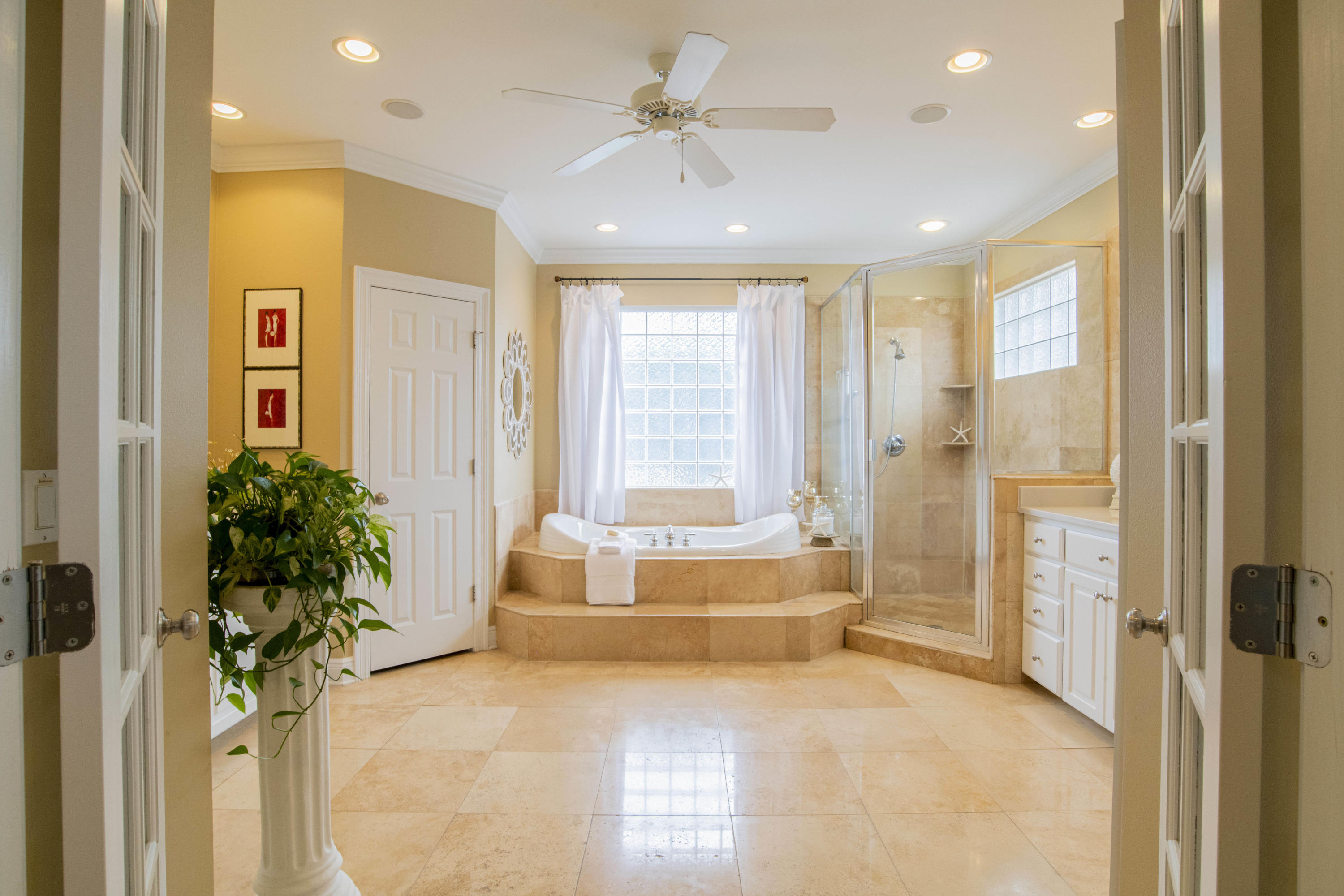 GRAND POINTE - Residential