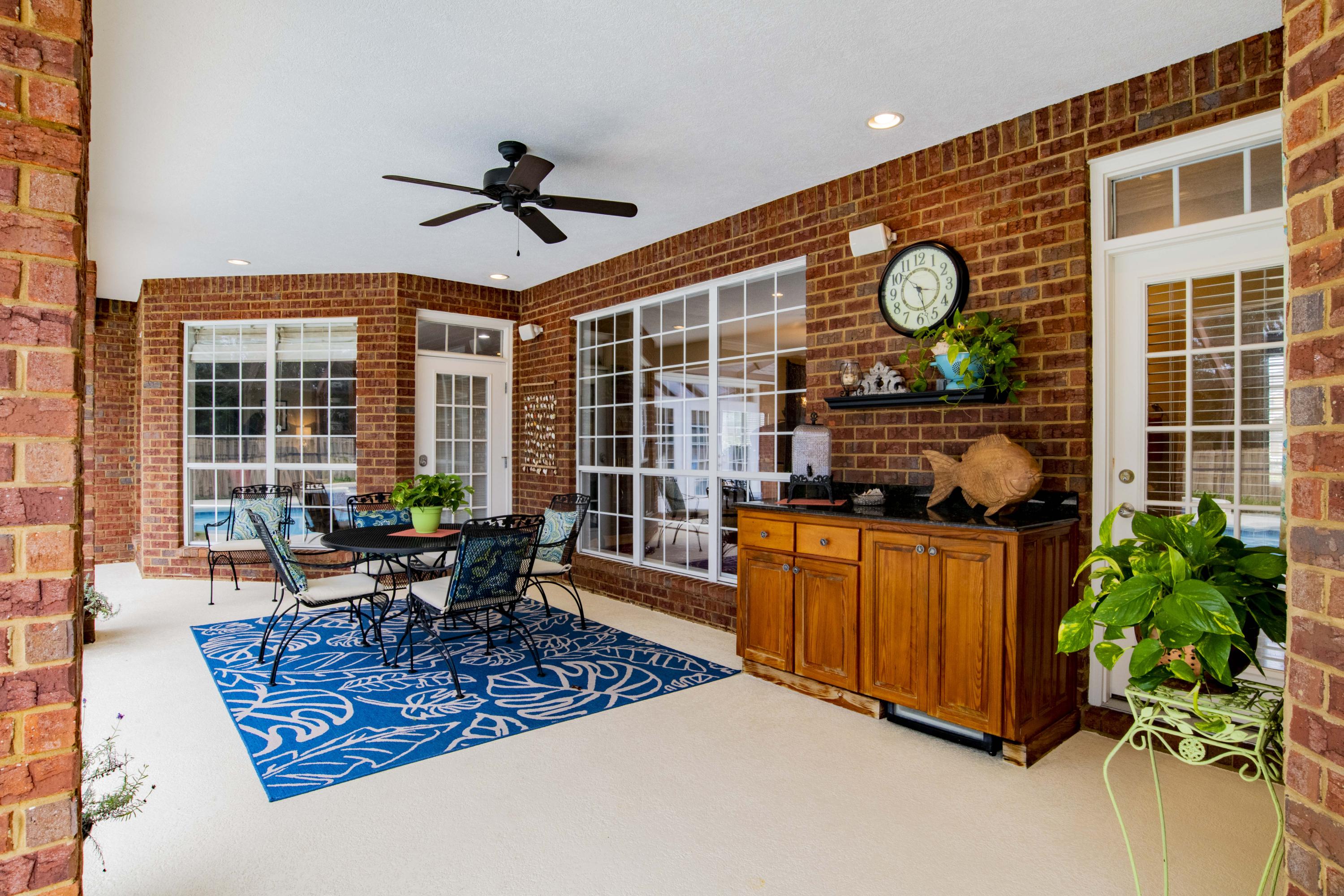 GRAND POINTE - Residential