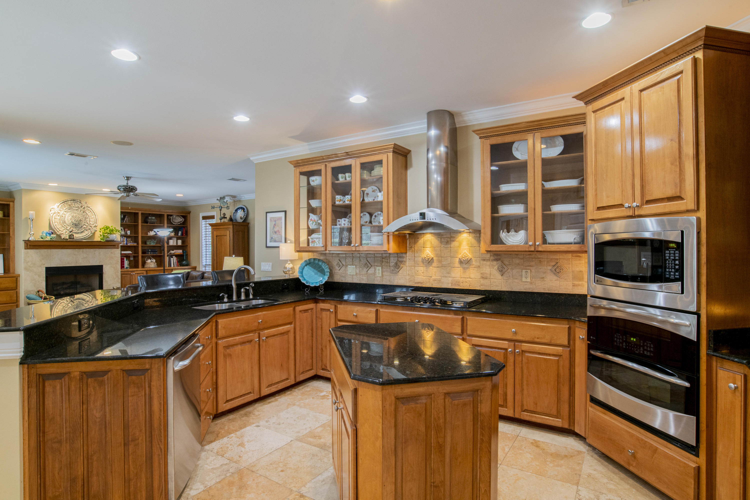 GRAND POINTE - Residential