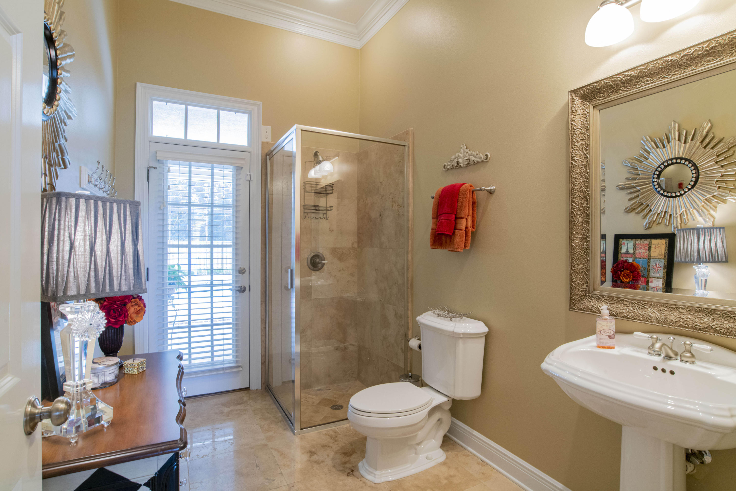 GRAND POINTE - Residential