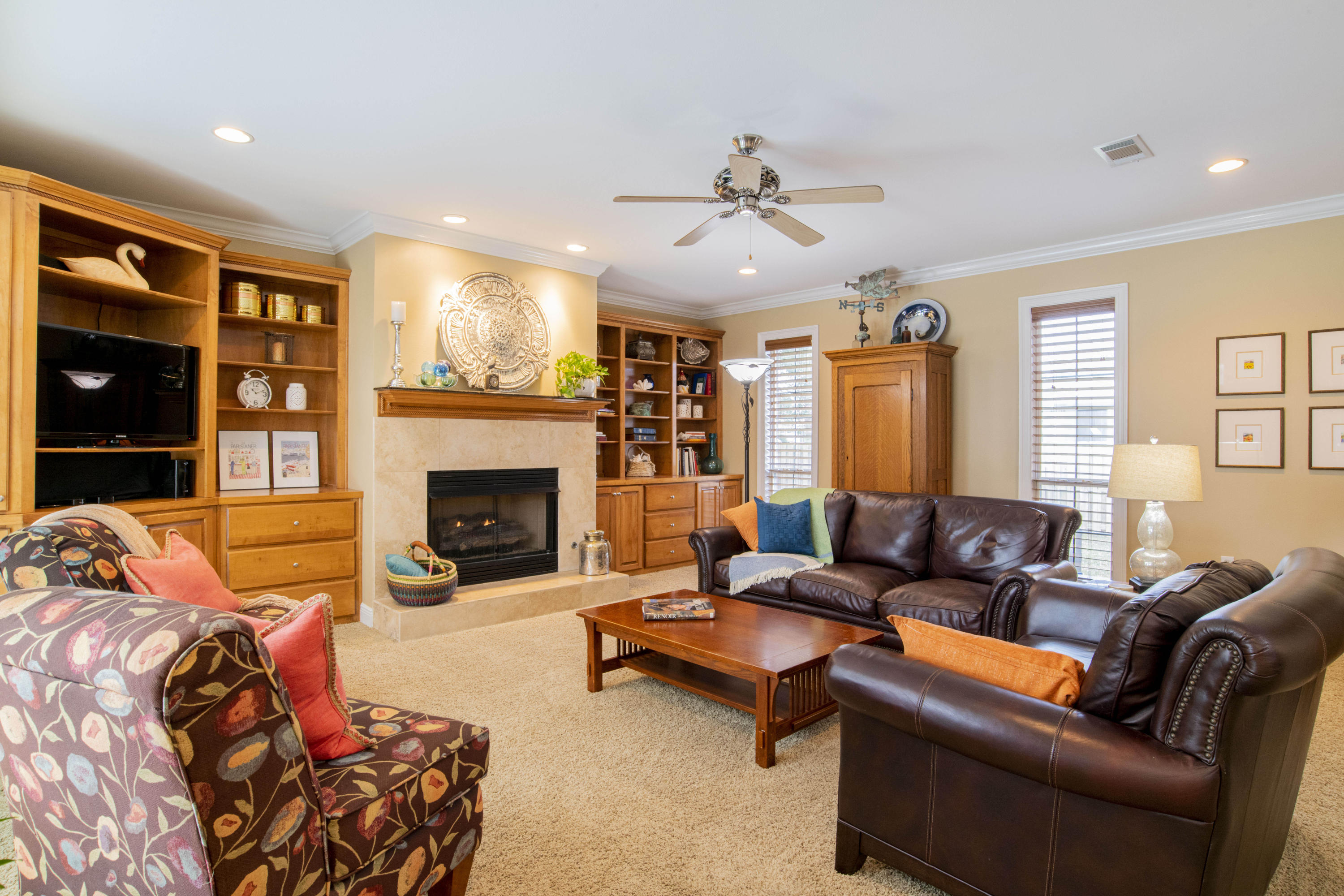 GRAND POINTE - Residential