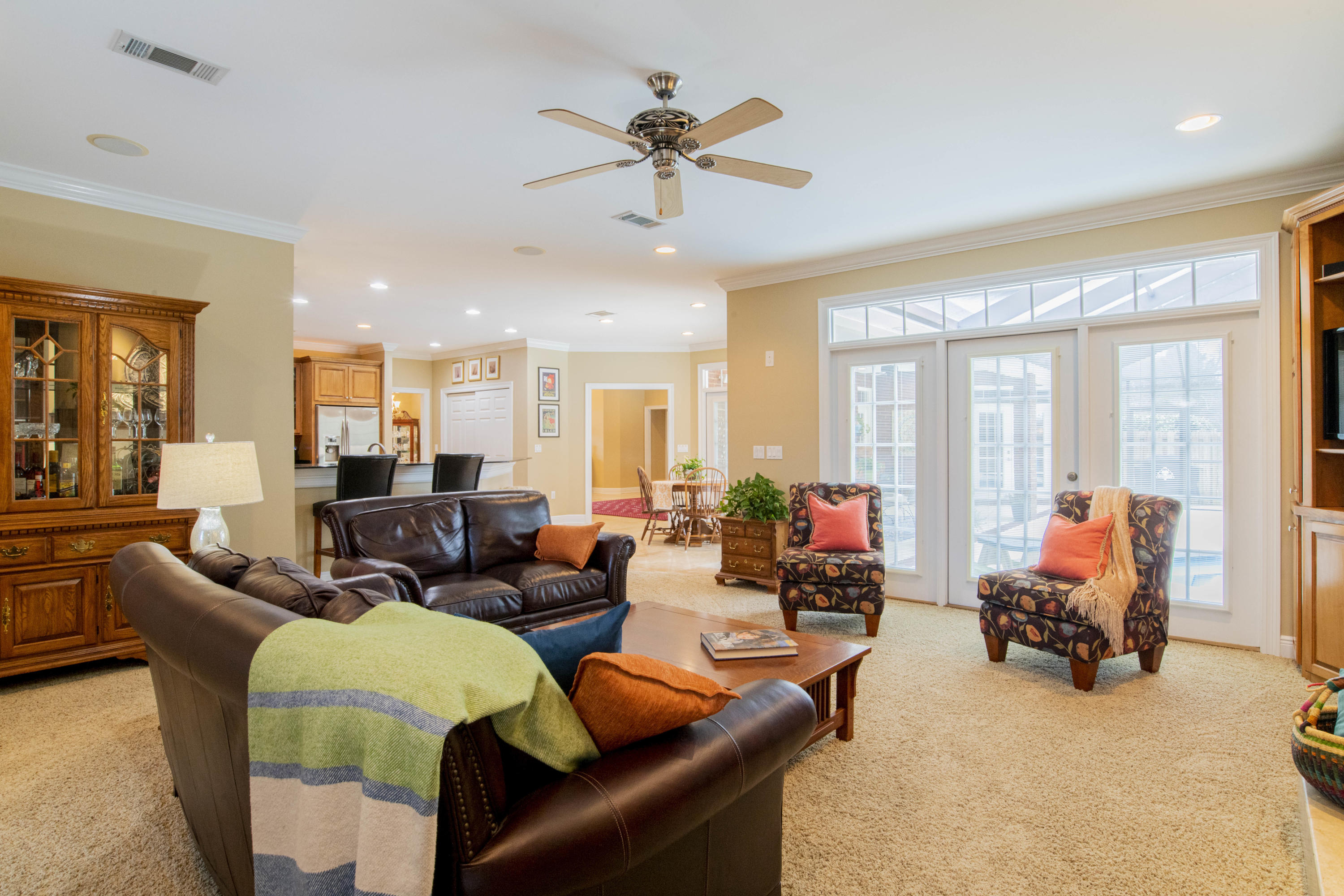 GRAND POINTE - Residential