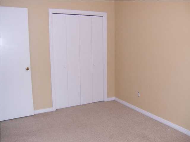 LIVE OAK MANORS - Residential Lease