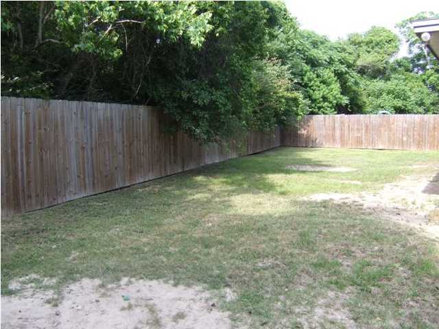 LIVE OAK MANORS - Residential Lease