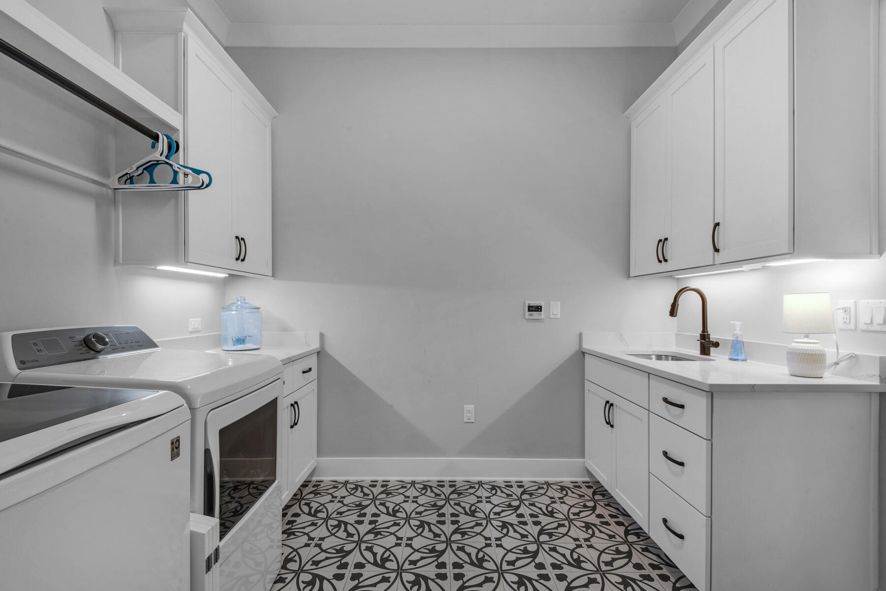 HUNTERS RUN S/D - Residential