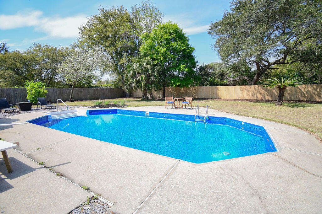 PINEGLADES - Residential