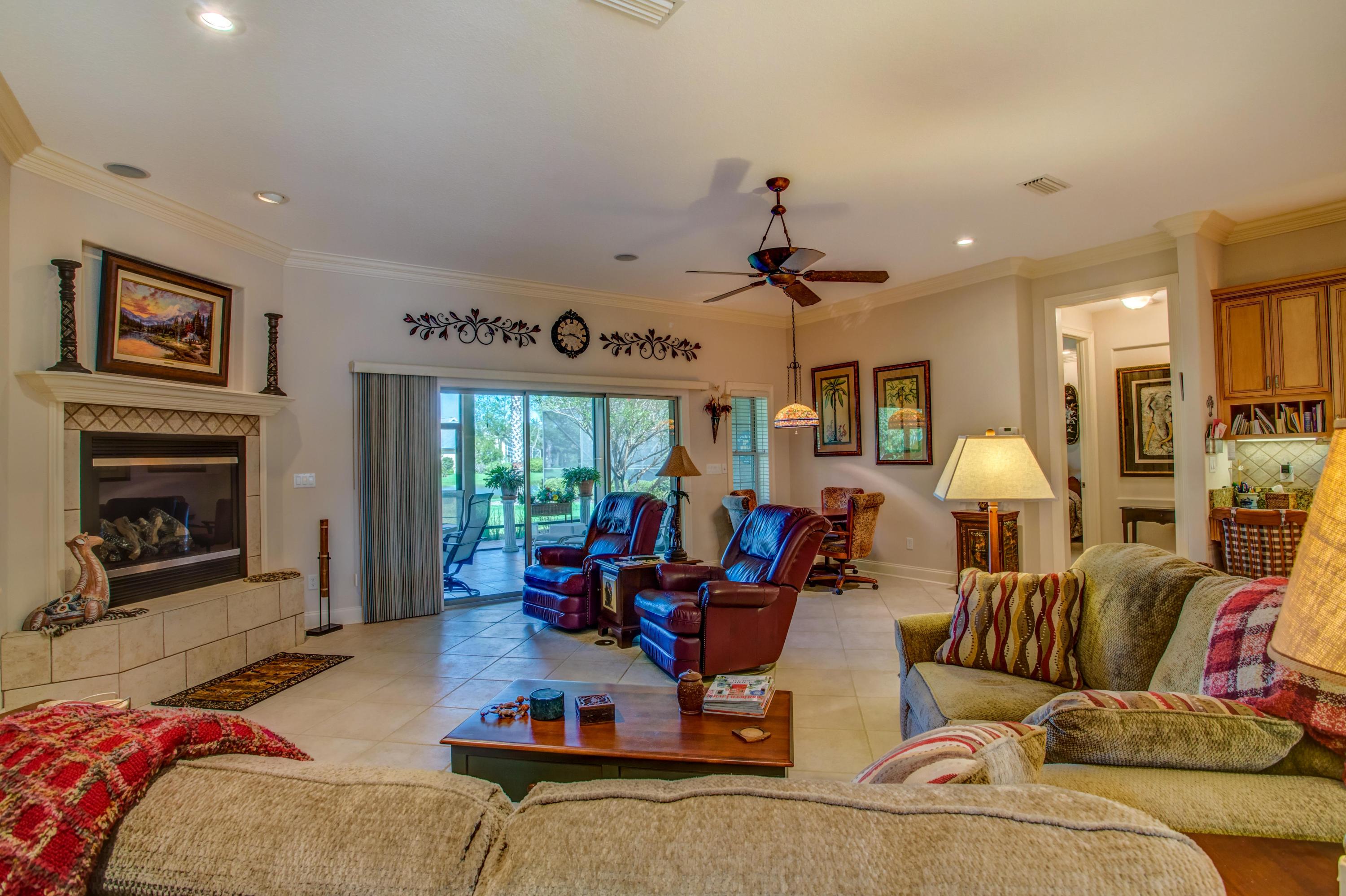 EMERALD LAKES PH 3 - Residential