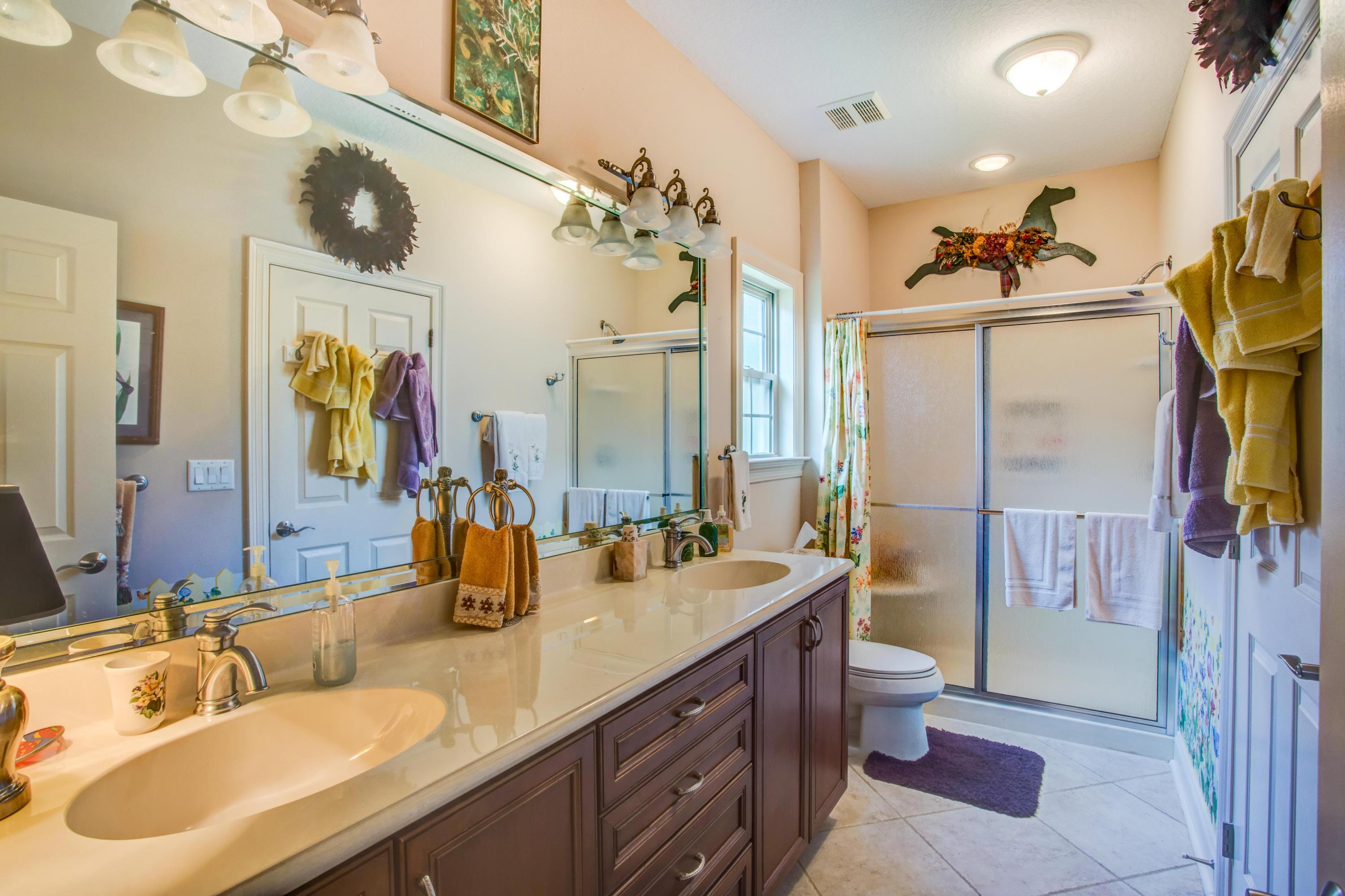 EMERALD LAKES PH 3 - Residential