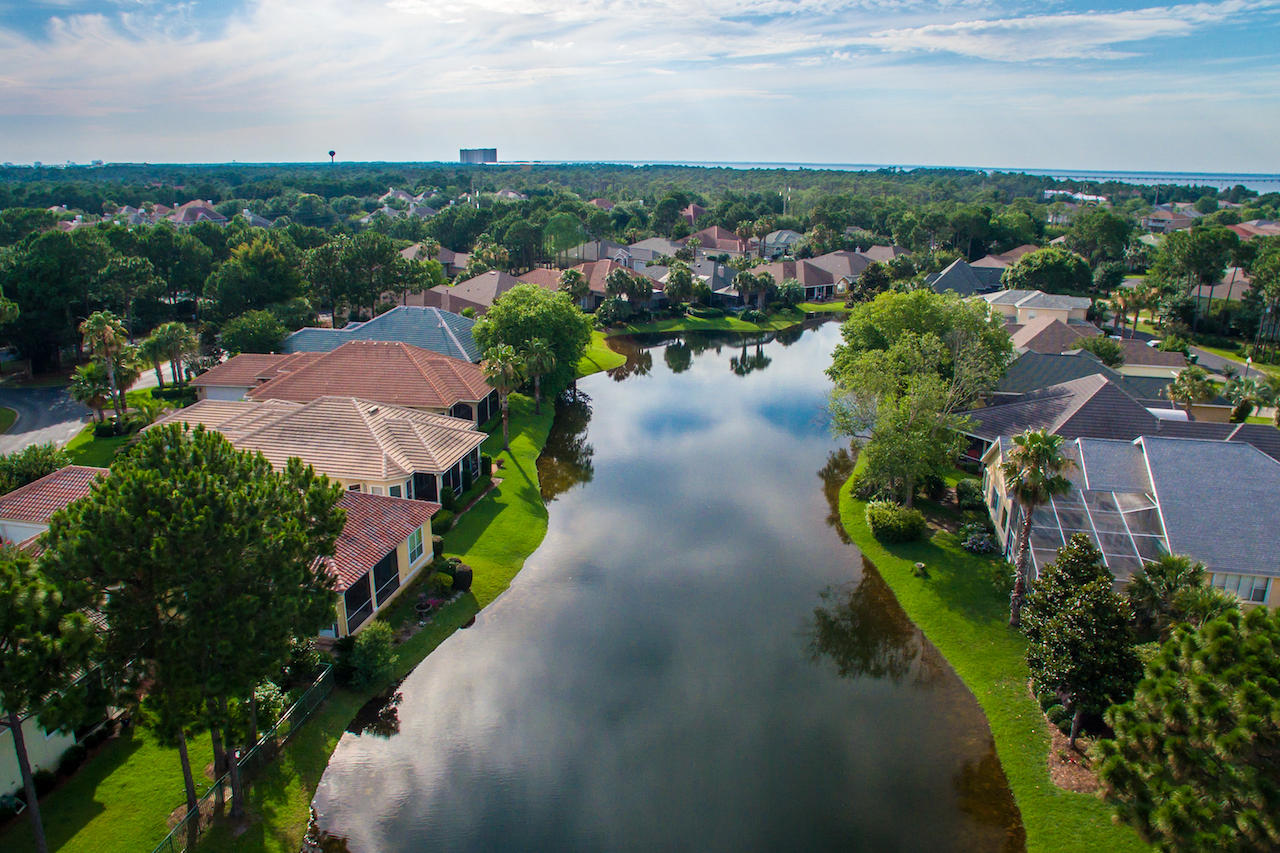 EMERALD LAKES PH 3 - Residential