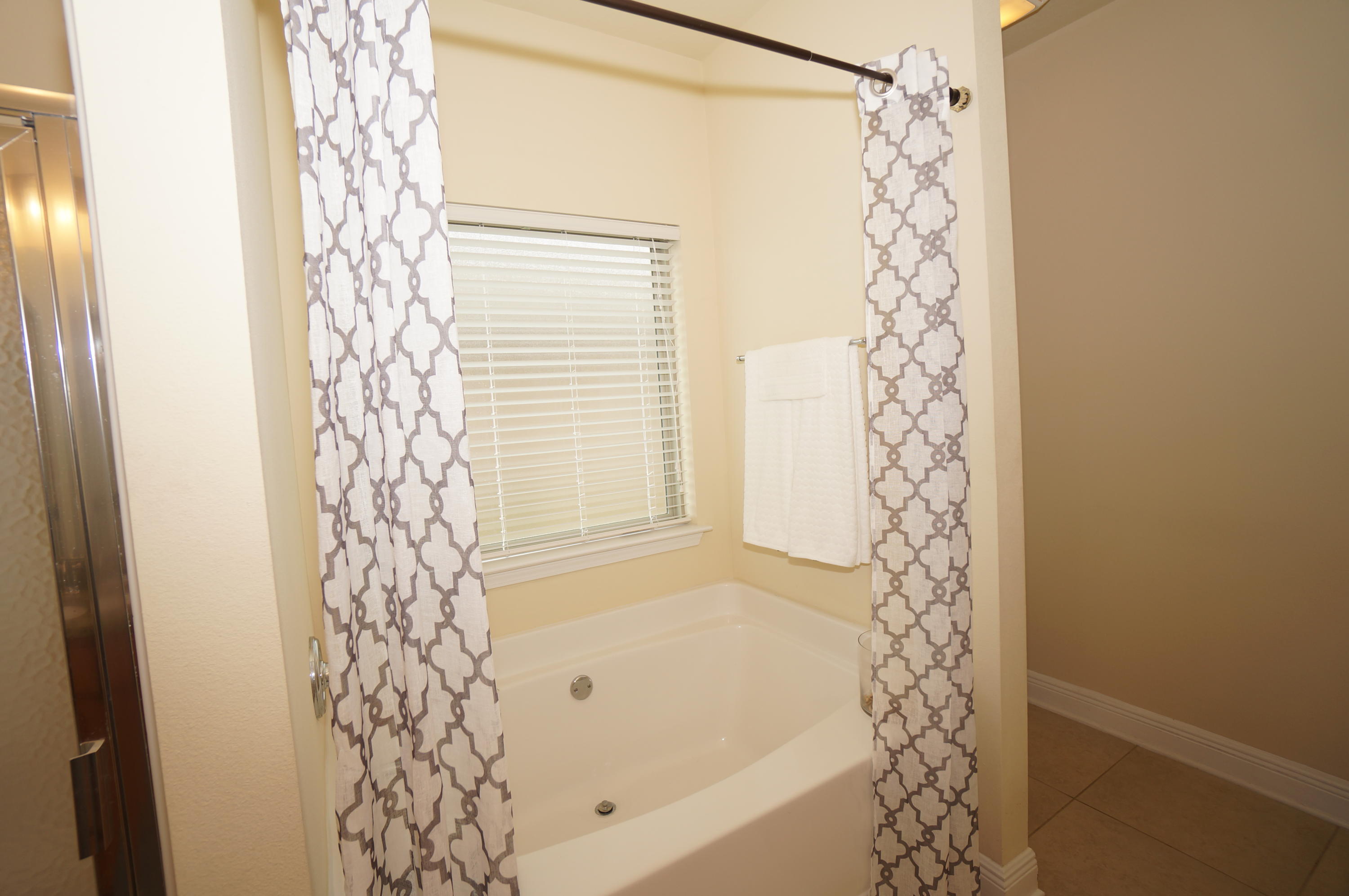 Driftwood Estates - Residential Lease