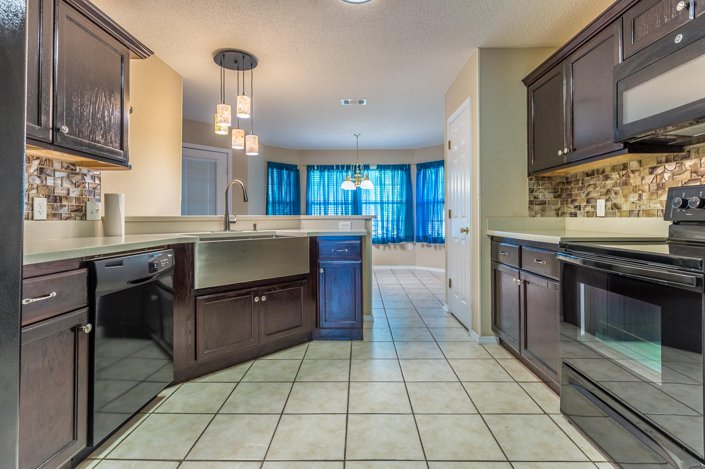 LEE FARMS PH I - Residential