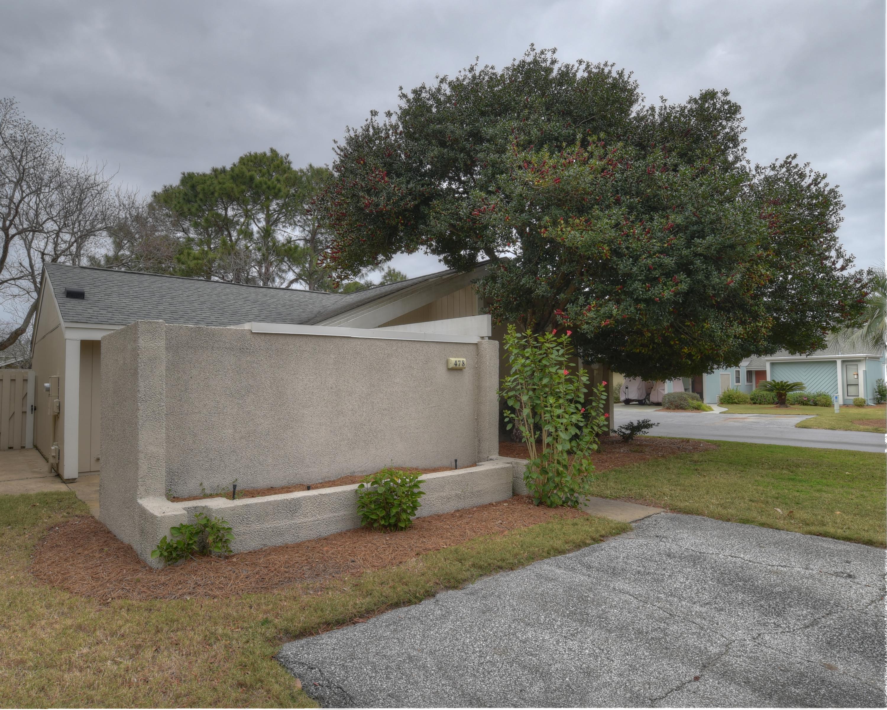 LINKSIDE VILLAGE UNIT 1 - Residential