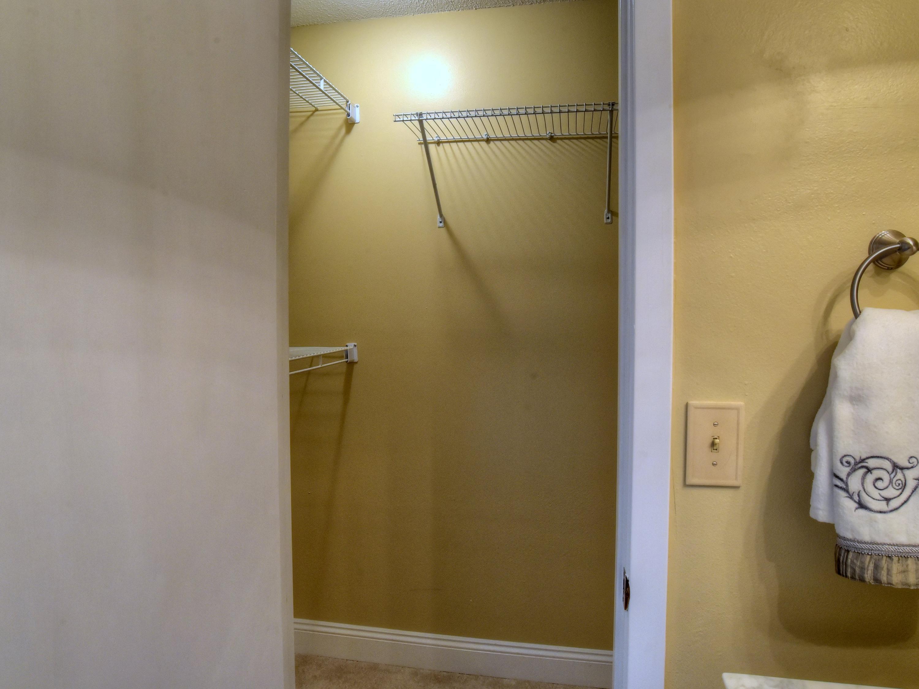 LINKSIDE VILLAGE UNIT 1 - Residential