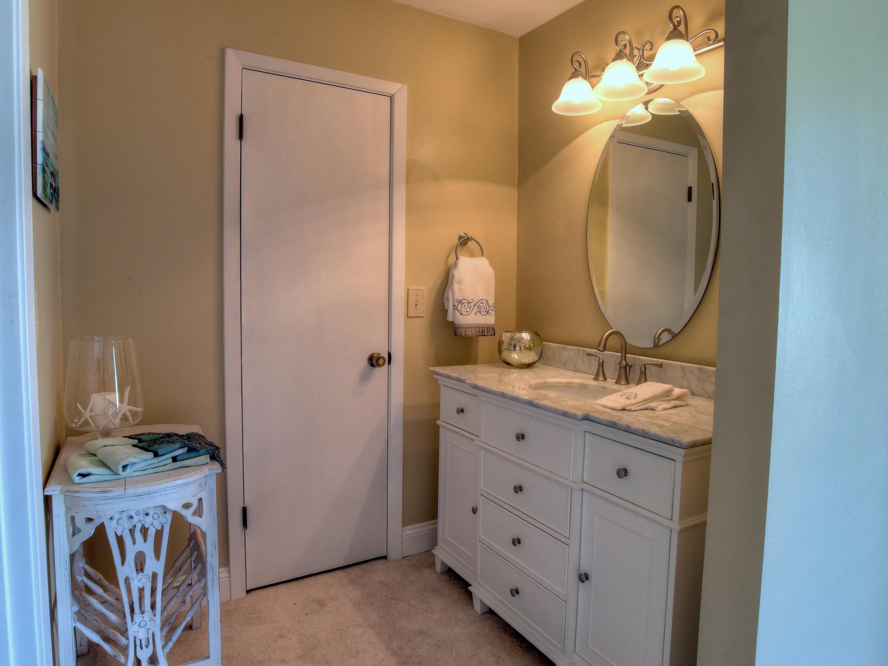 LINKSIDE VILLAGE UNIT 1 - Residential