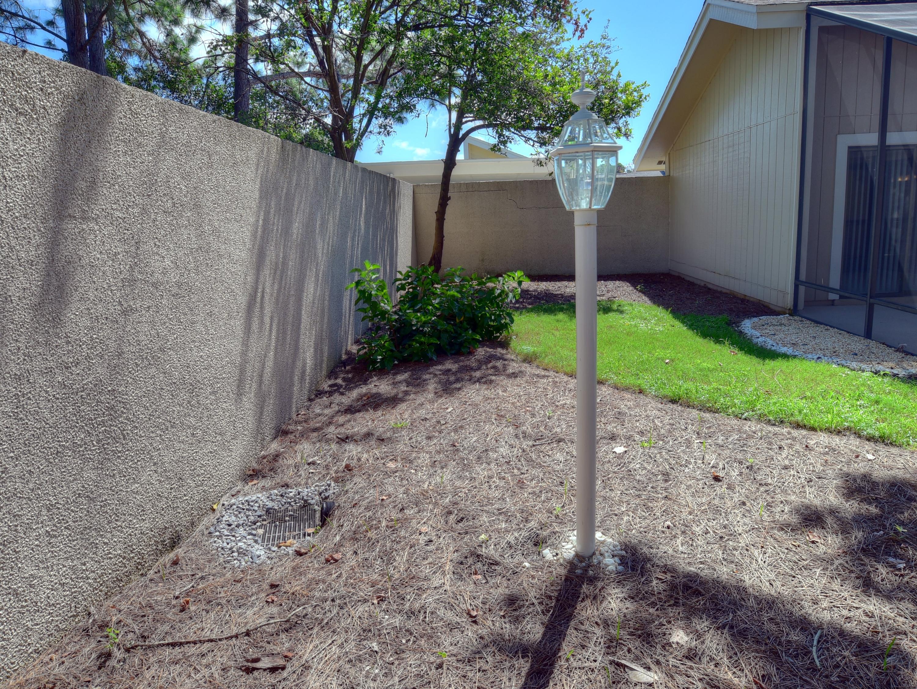 LINKSIDE VILLAGE UNIT 1 - Residential