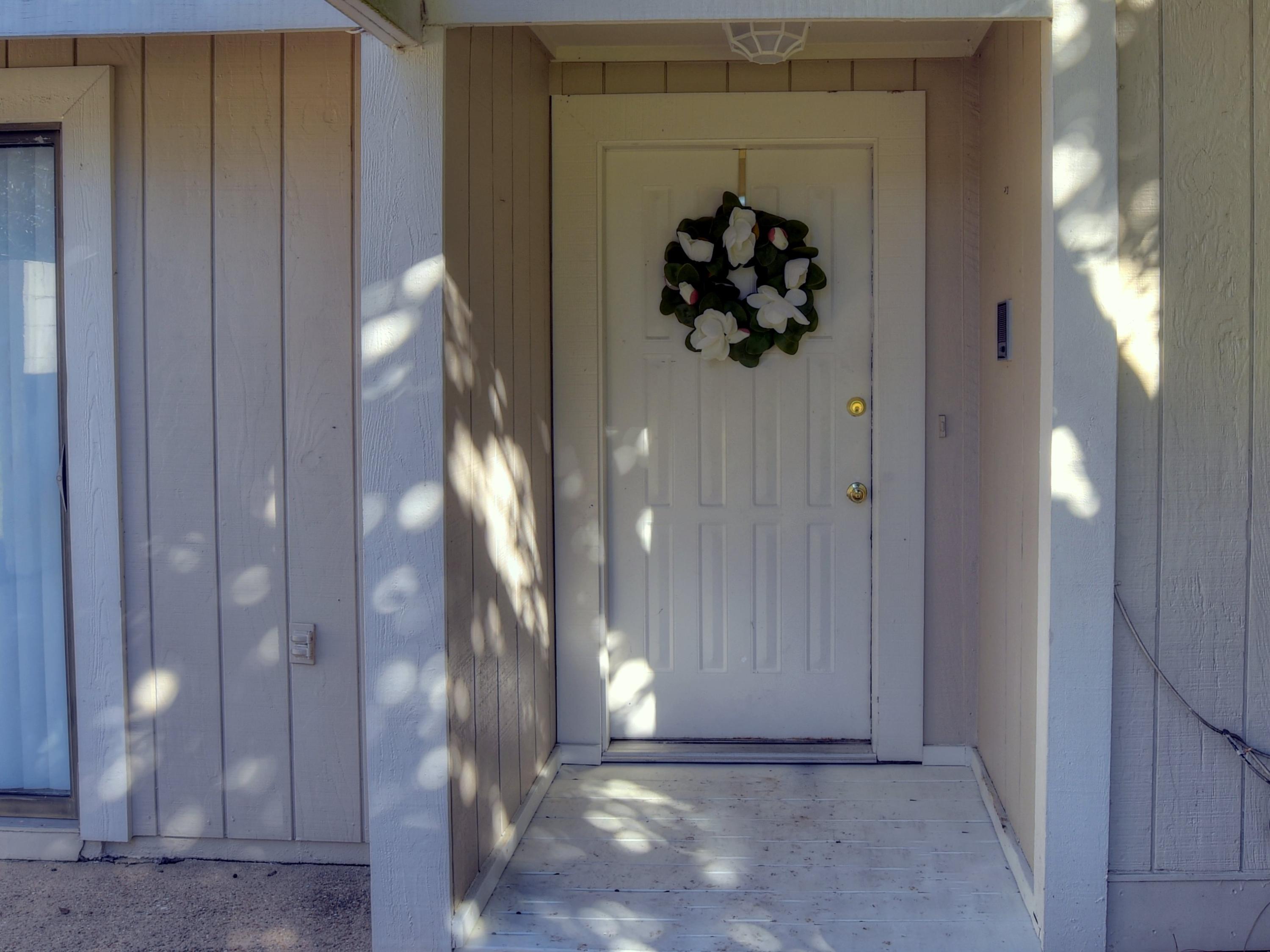 LINKSIDE VILLAGE UNIT 1 - Residential