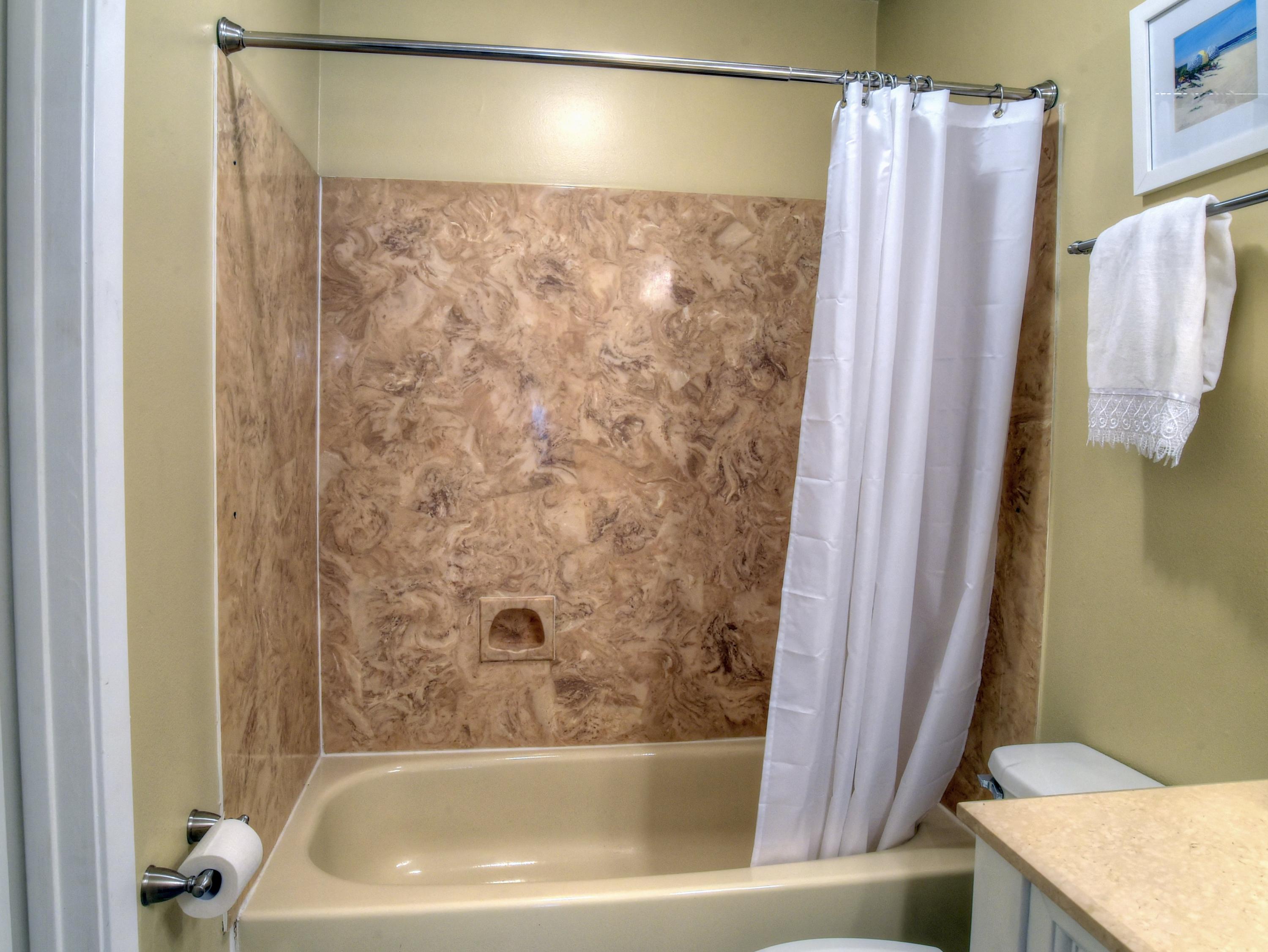 LINKSIDE VILLAGE UNIT 1 - Residential