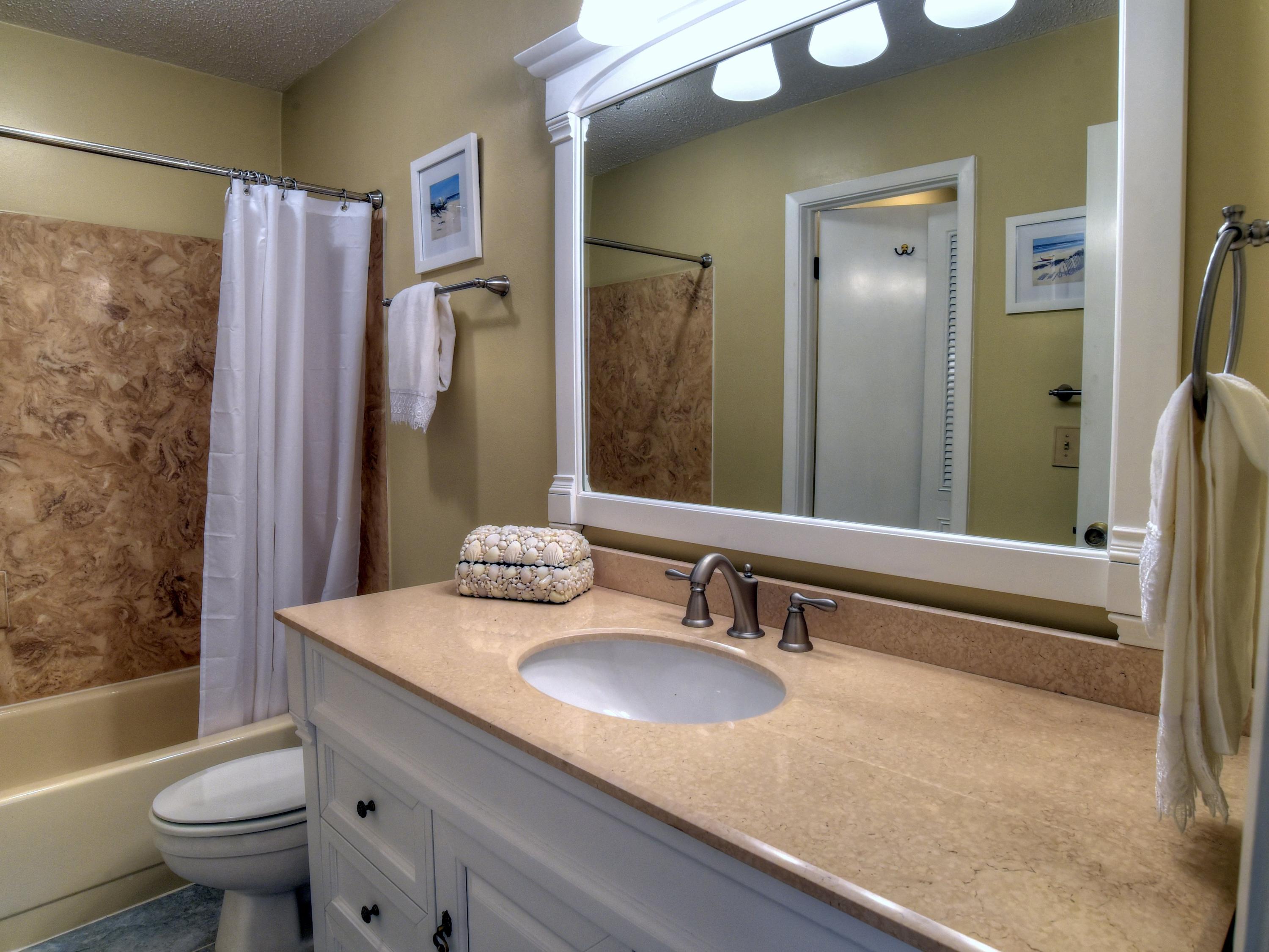 LINKSIDE VILLAGE UNIT 1 - Residential