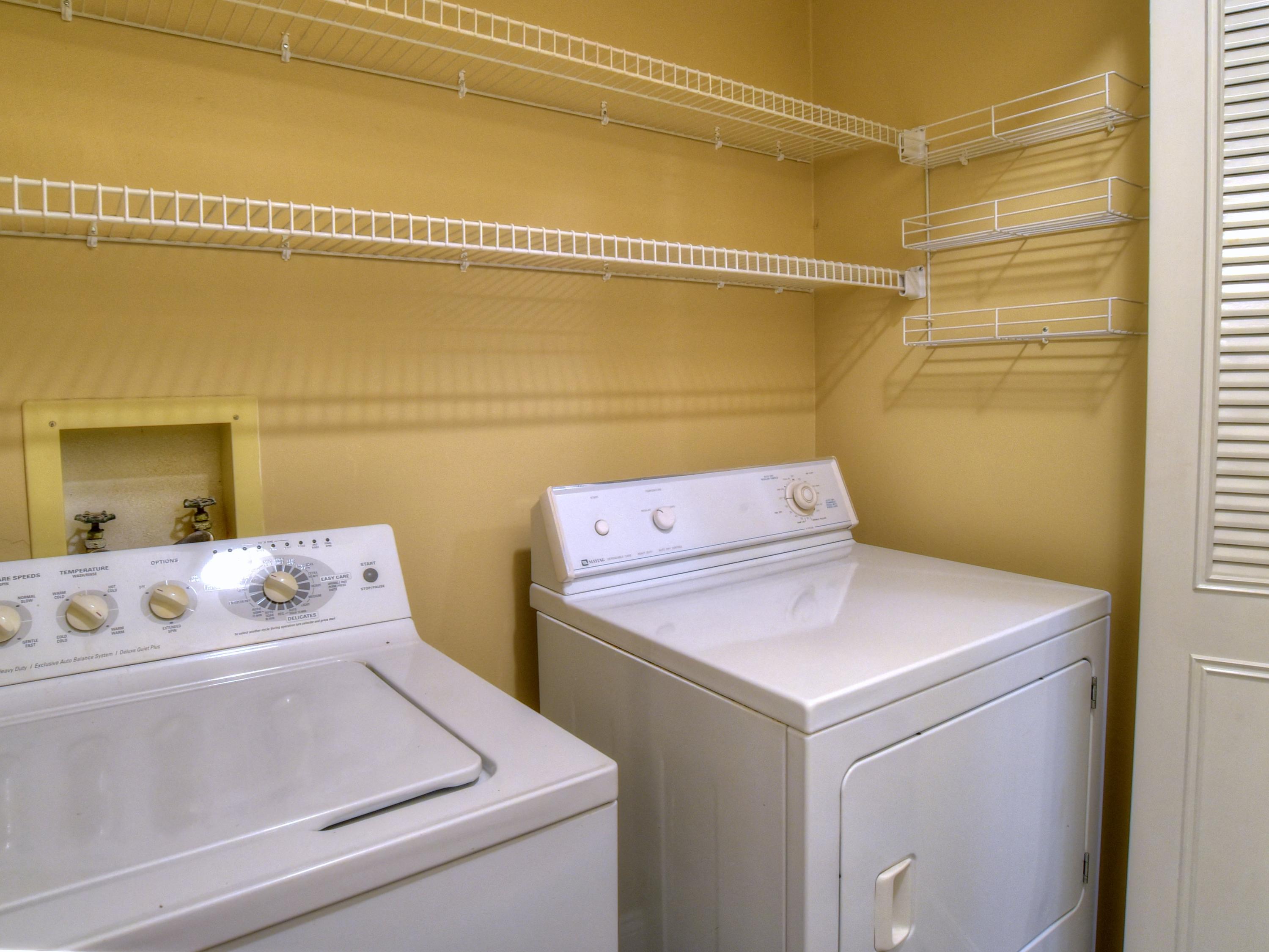 LINKSIDE VILLAGE UNIT 1 - Residential