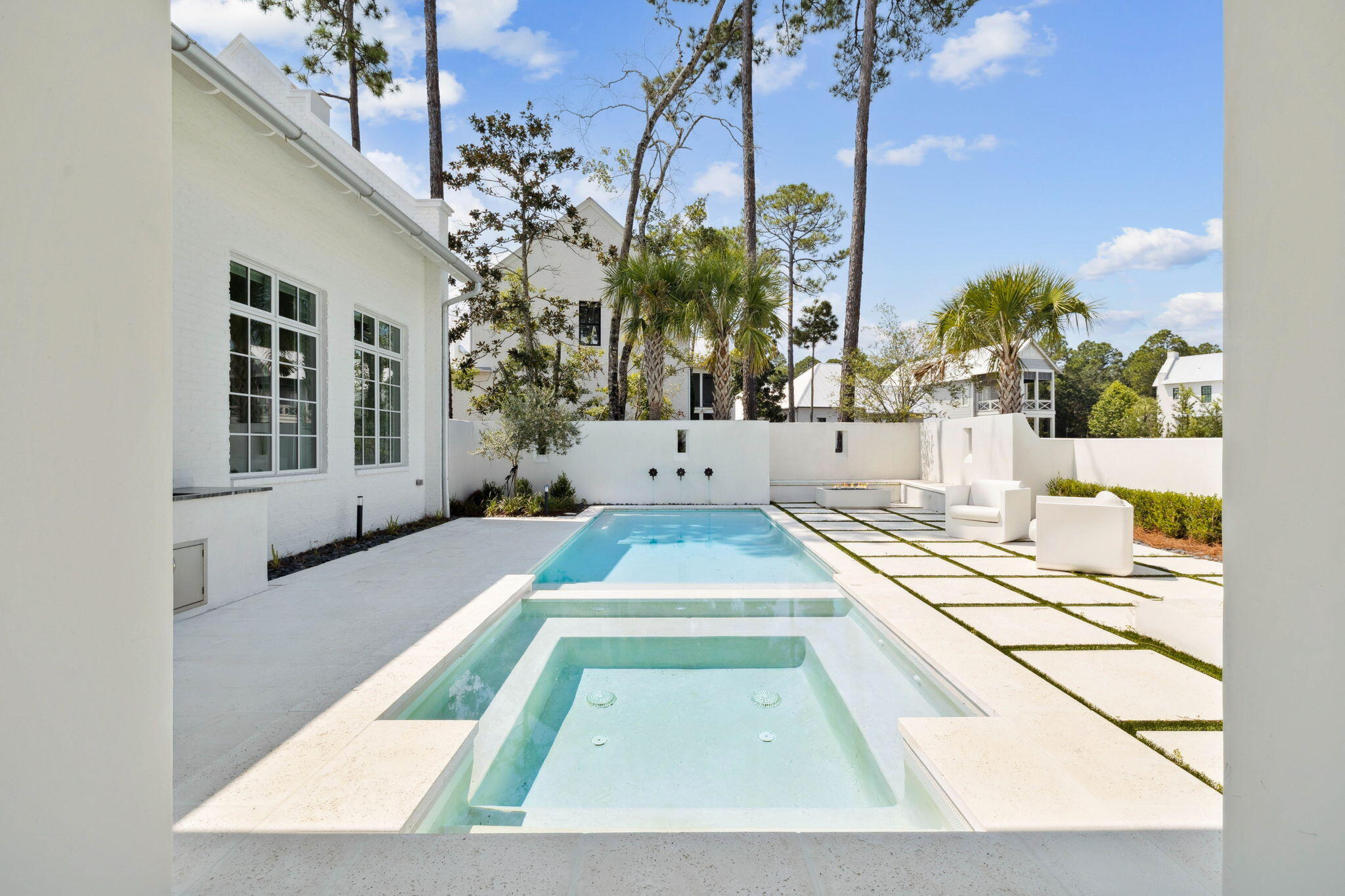 CHURCHILL OAKS - Residential